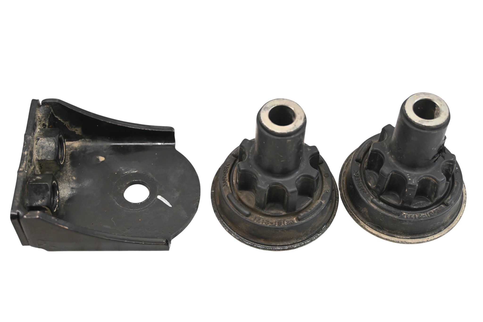 24 Kawasaki Teryx KRX 1000 Rear Engine Bracket & Dampers KRF1000