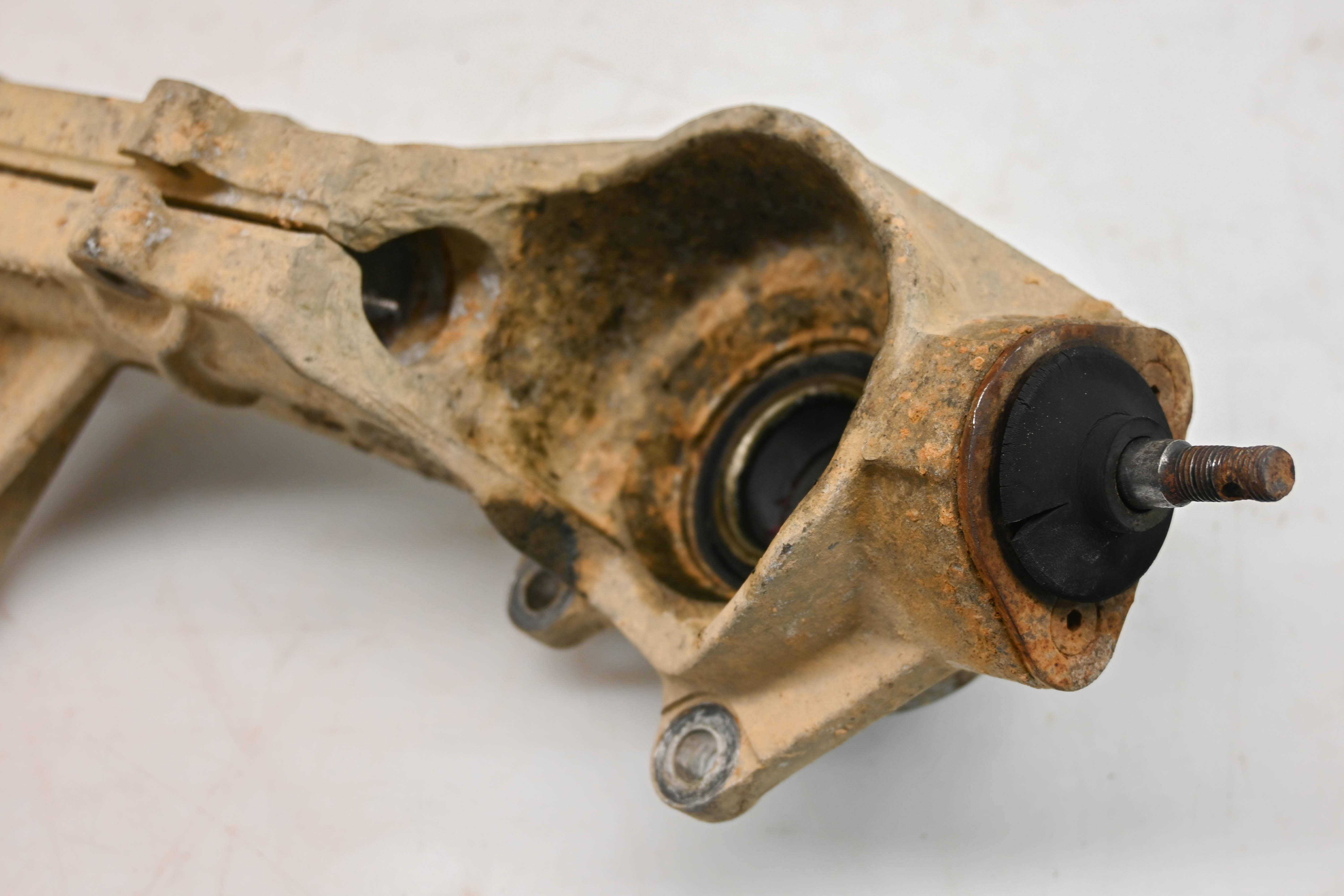 16 Polaris Ranger ETX Front Left Spindle Knuckle
