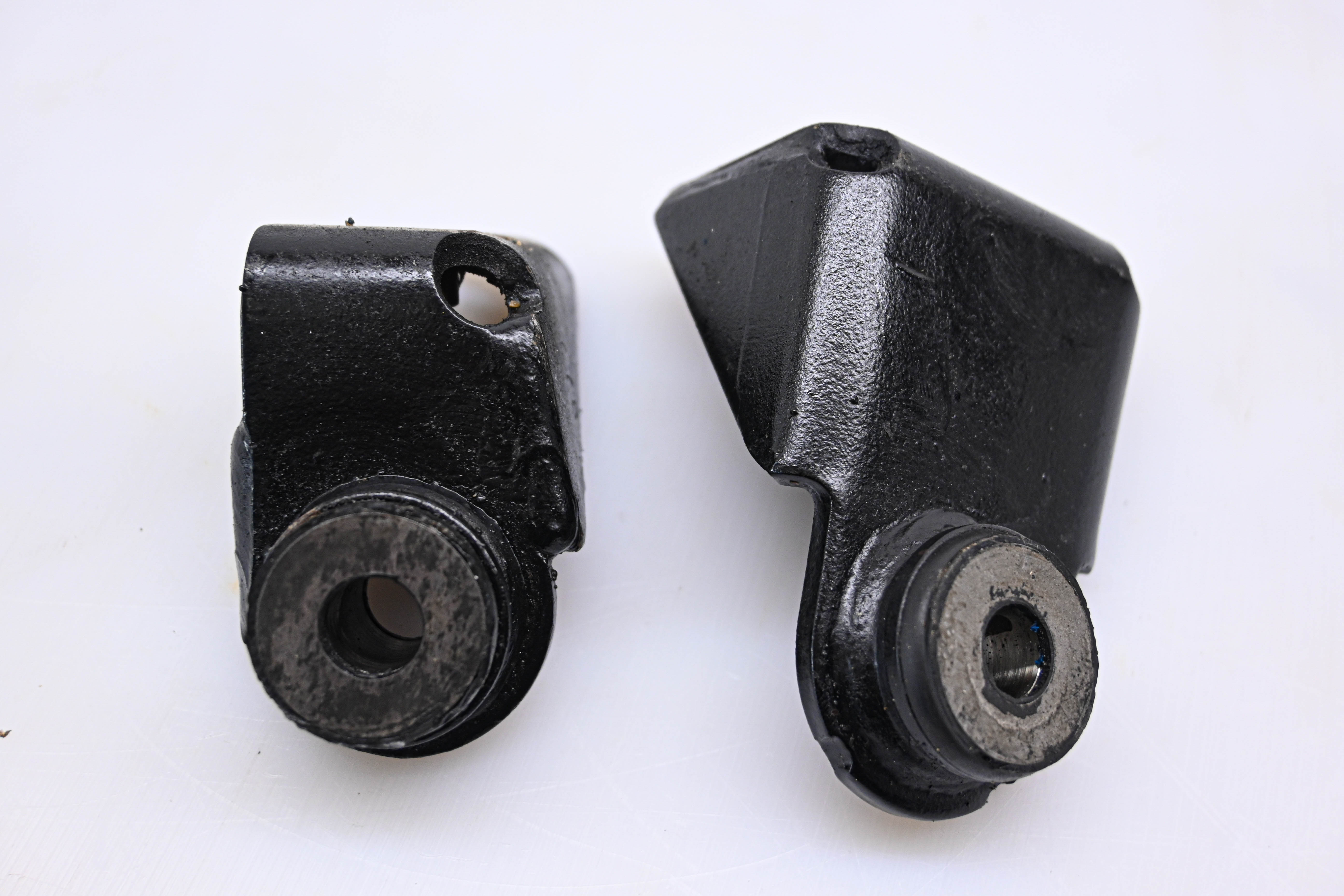 03 Sea-Doo GTX DI Pipe Support Brackets