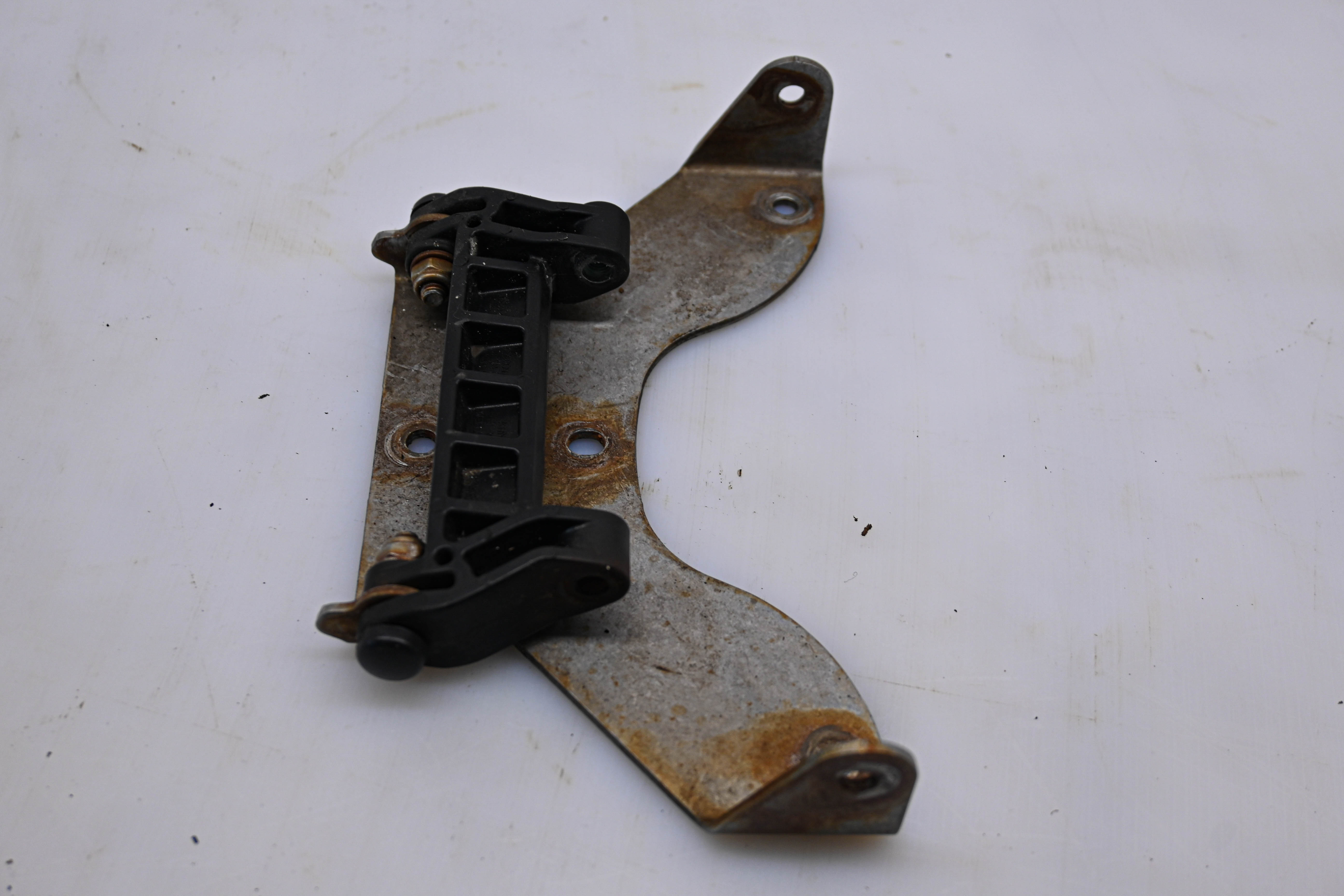 05 Sea-Doo GTX 4TEC Tool Storage Box Latch