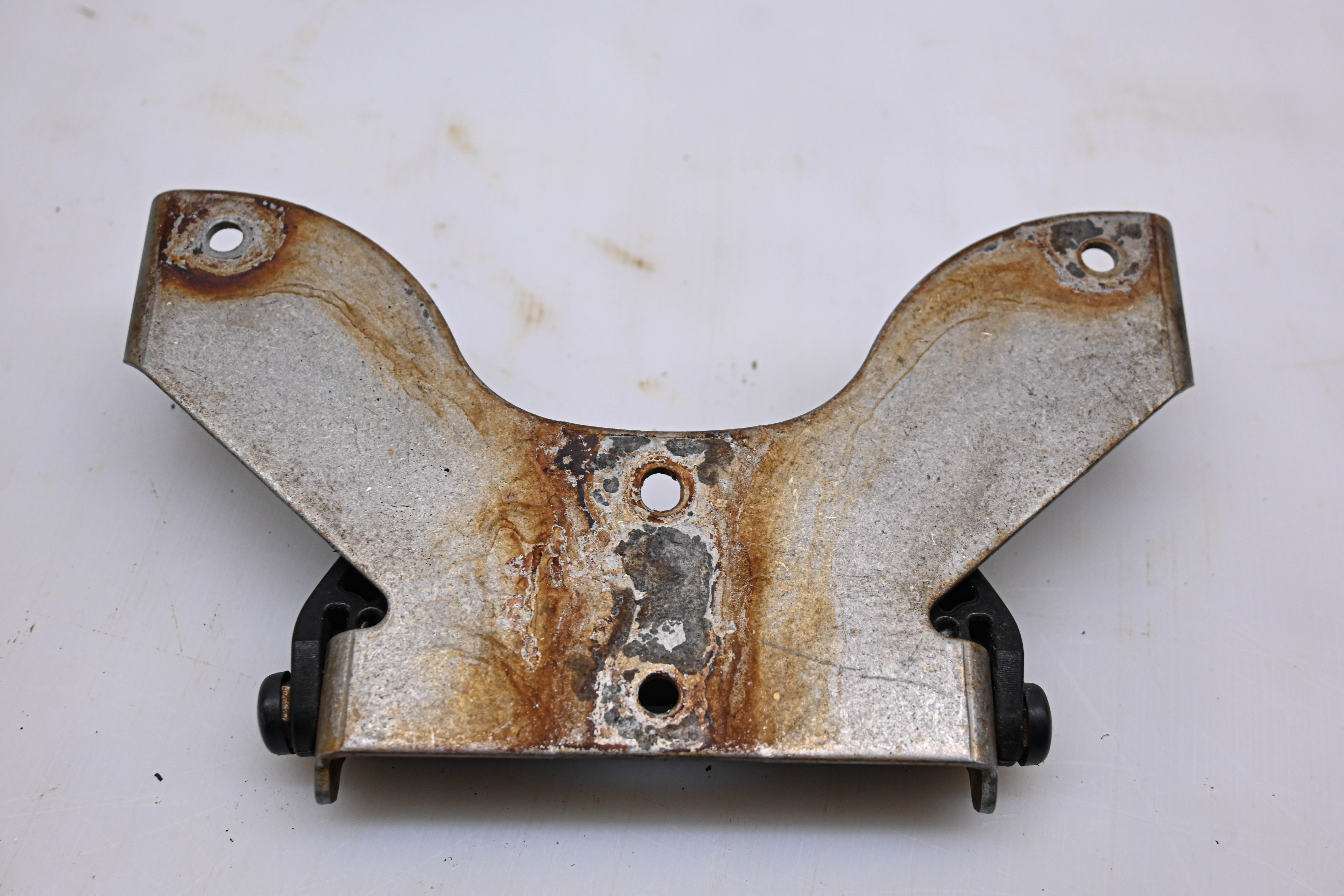 05 Sea-Doo GTX 4TEC Tool Storage Box Latch