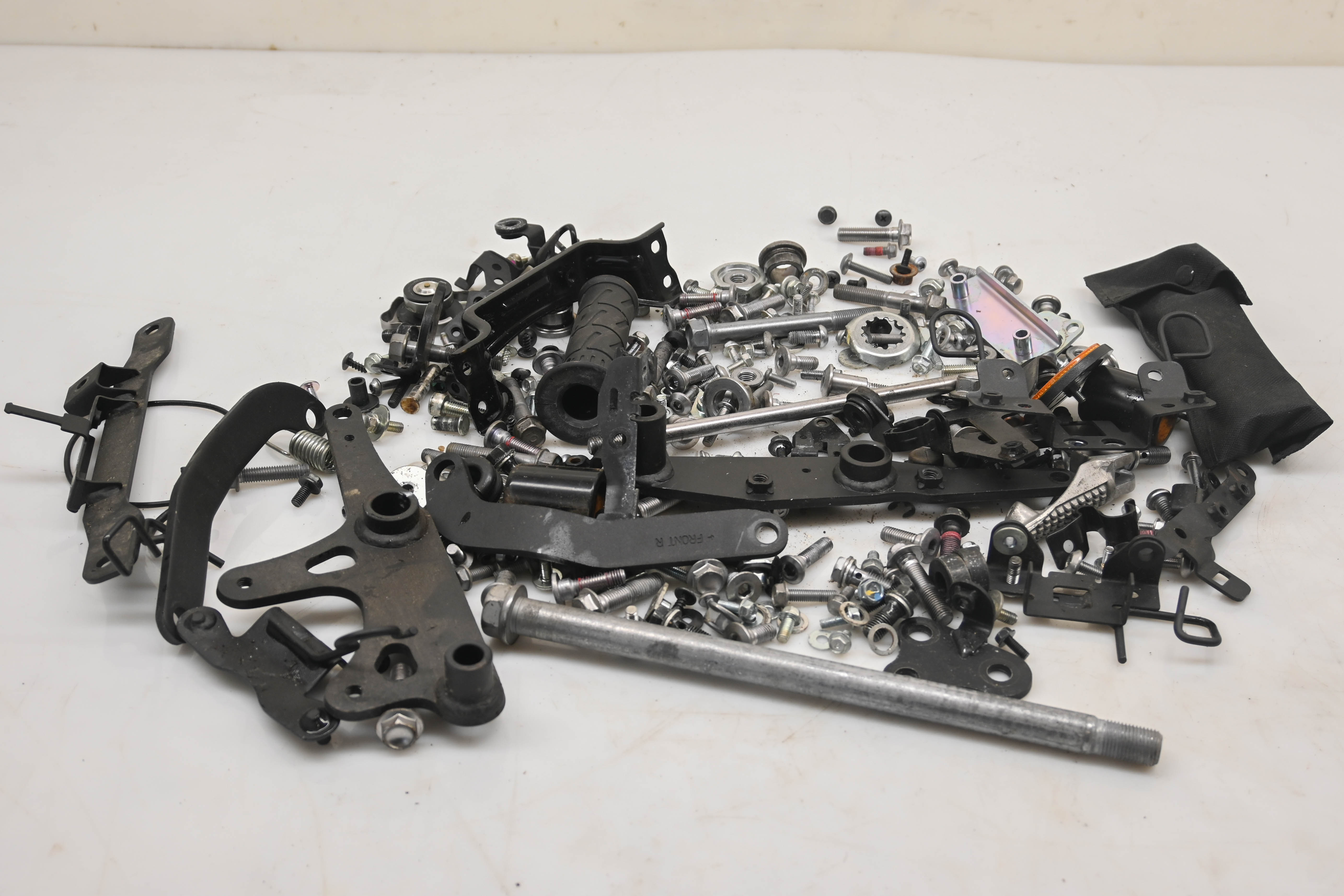 23 Kawasaki Z400 ABS Hardware Set Nuts & Bolts ER400D