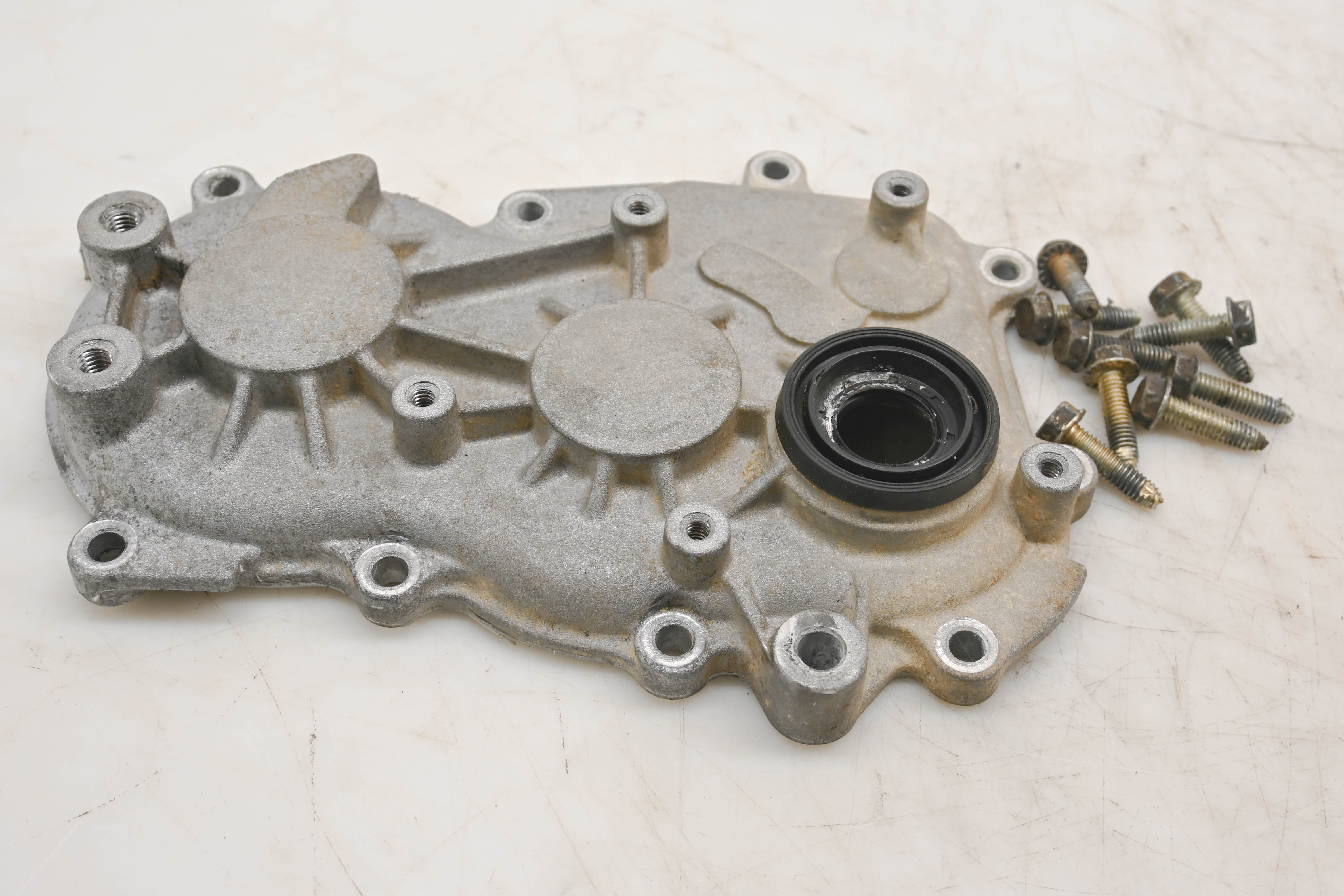 02 Polaris Sportsman 700 4x4 Left Transmission Gear Case Housing Cover