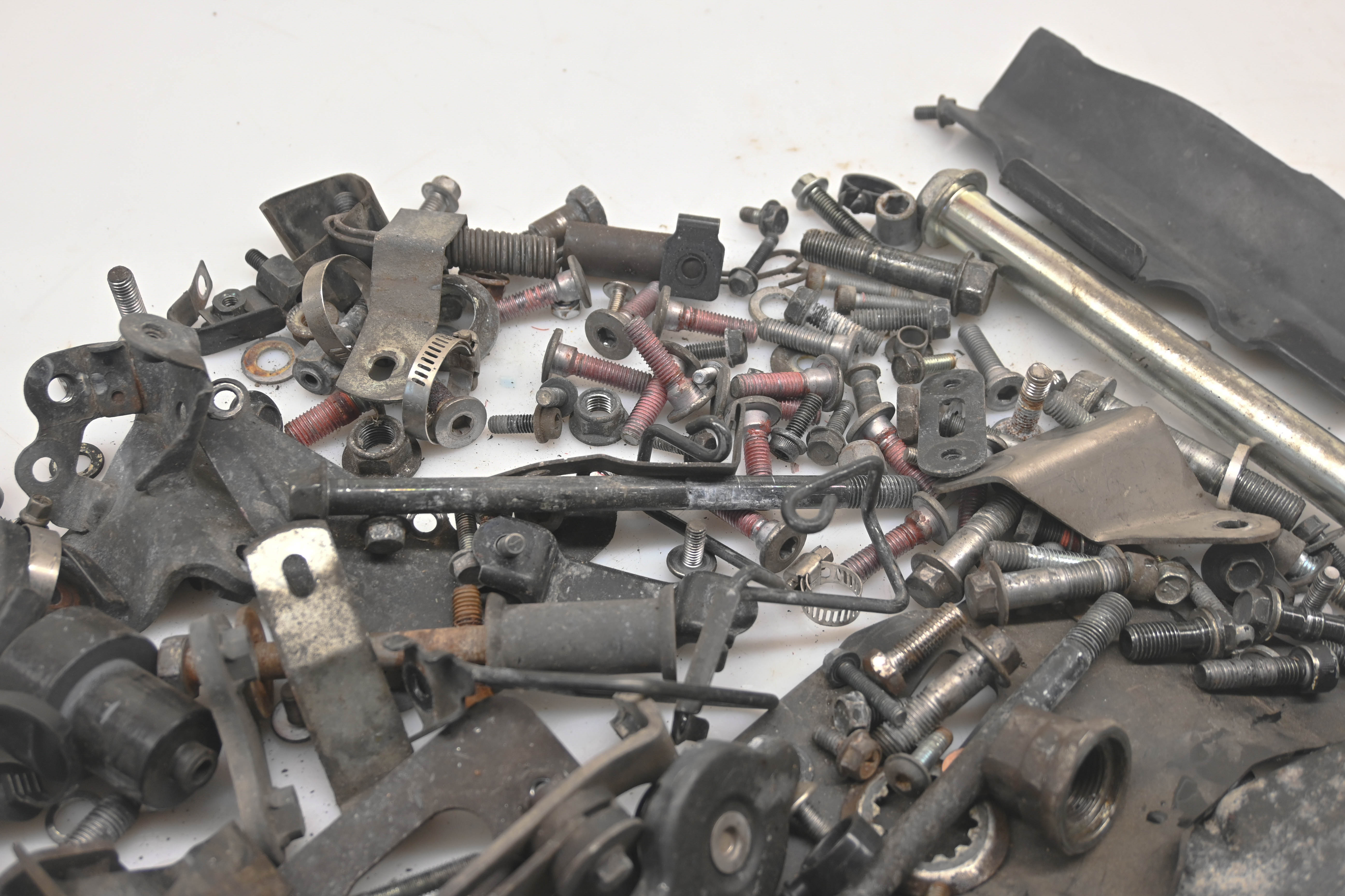 08 Kawasaki Versys 650 Hardware Set Nuts & Bolts KLE650A