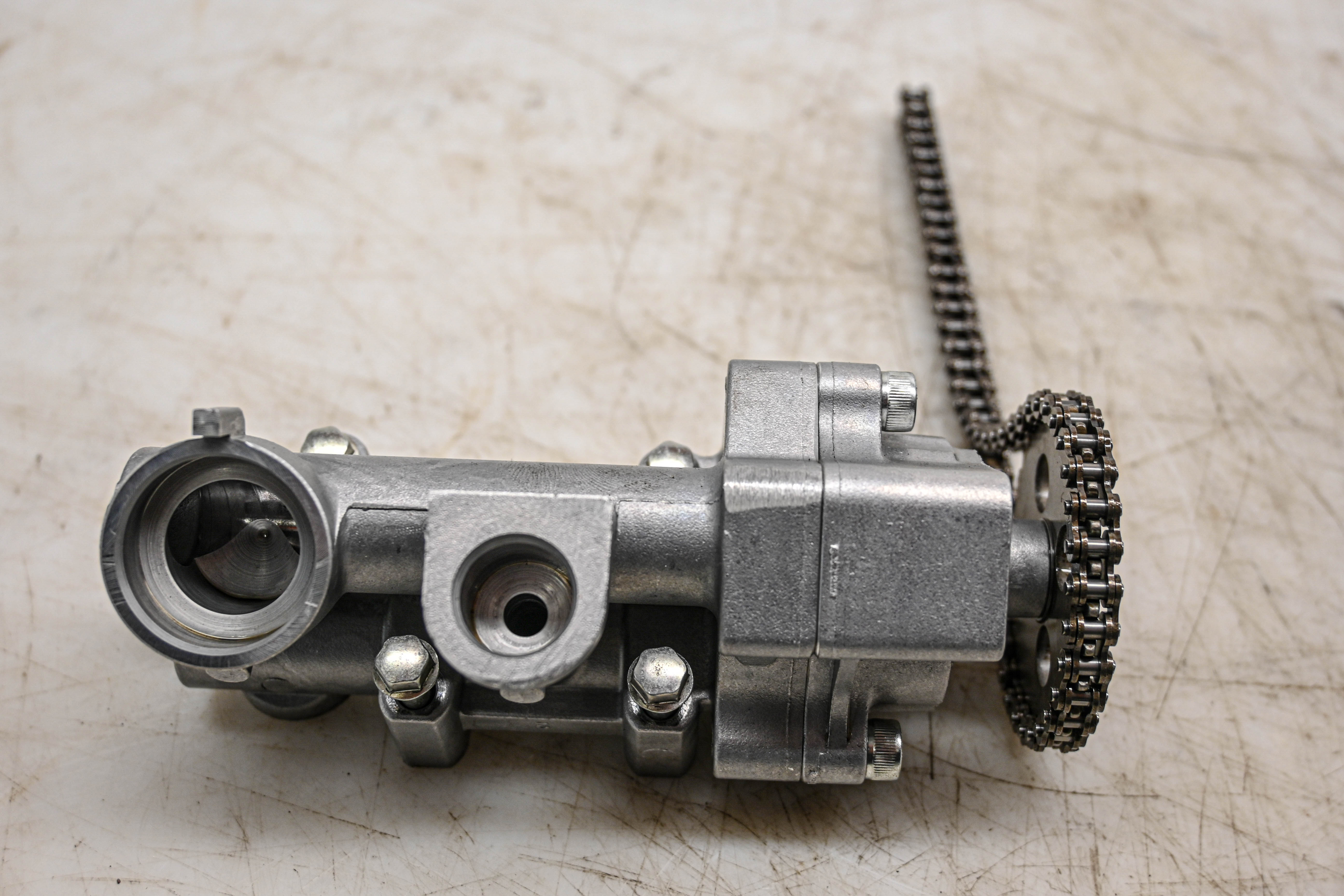 24 Suzuki GSX-R750 Oil Pump & Chain
