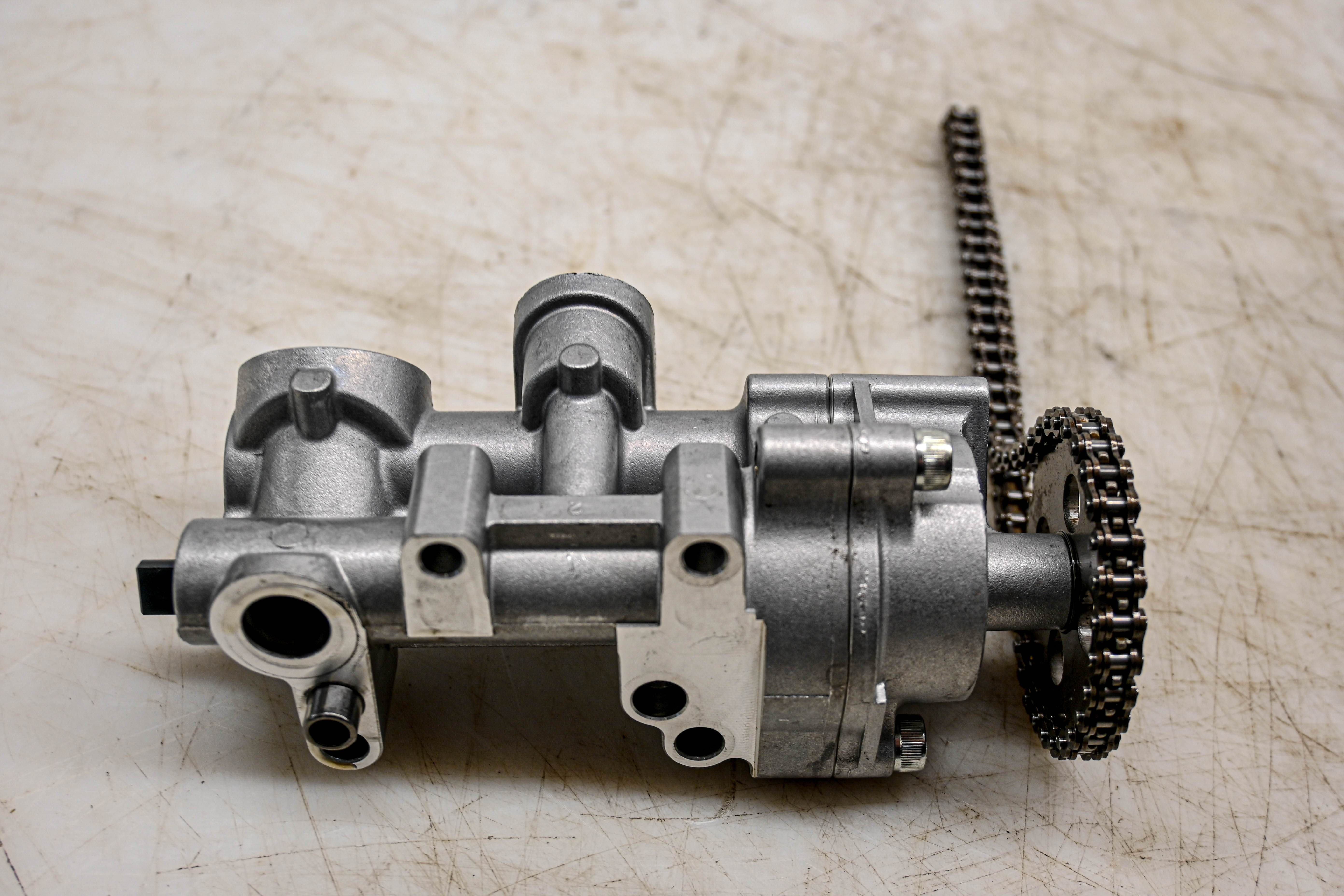 24 Suzuki GSX-R750 Oil Pump & Chain