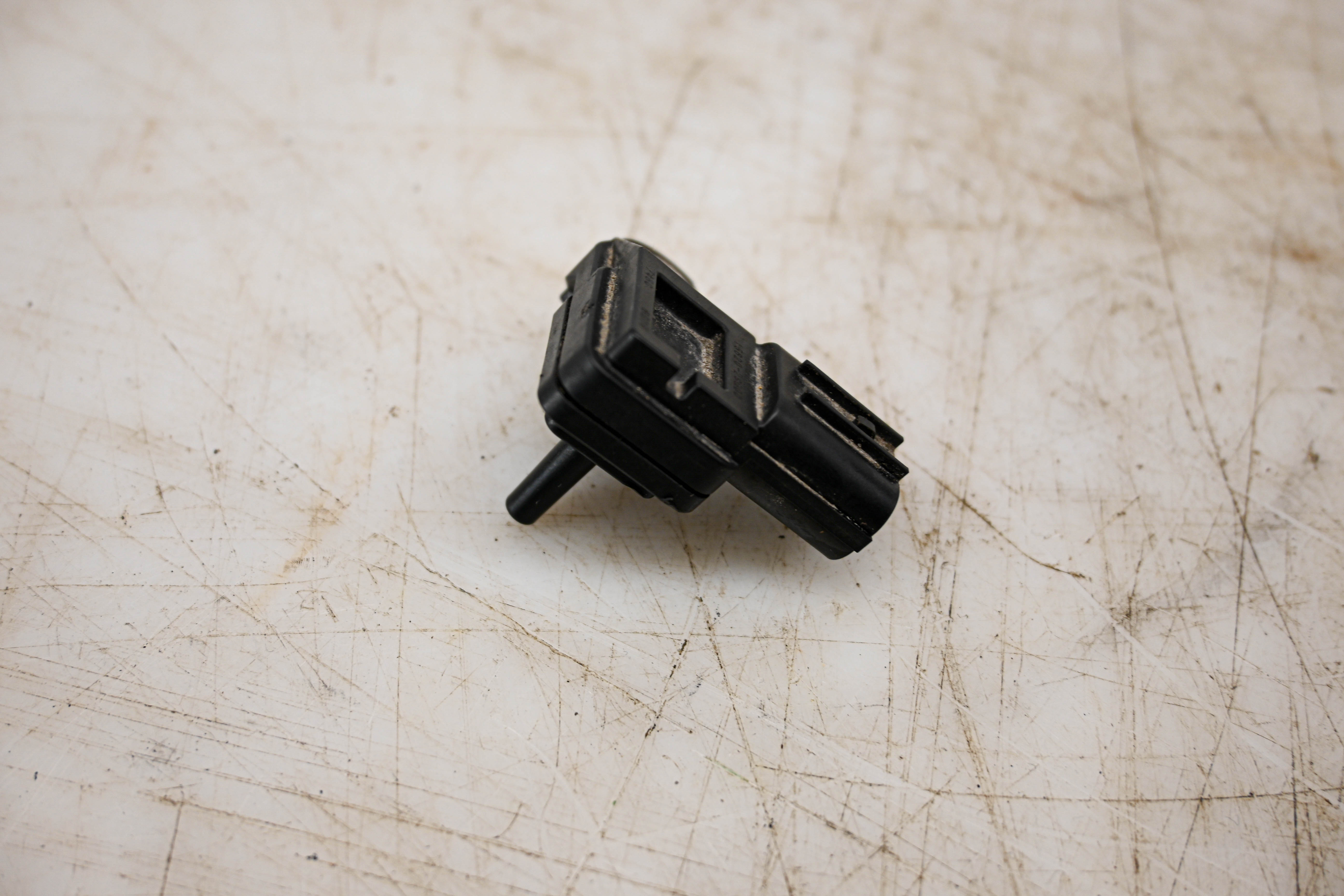 24 Suzuki GSX-R750 Air Pressure Sensor