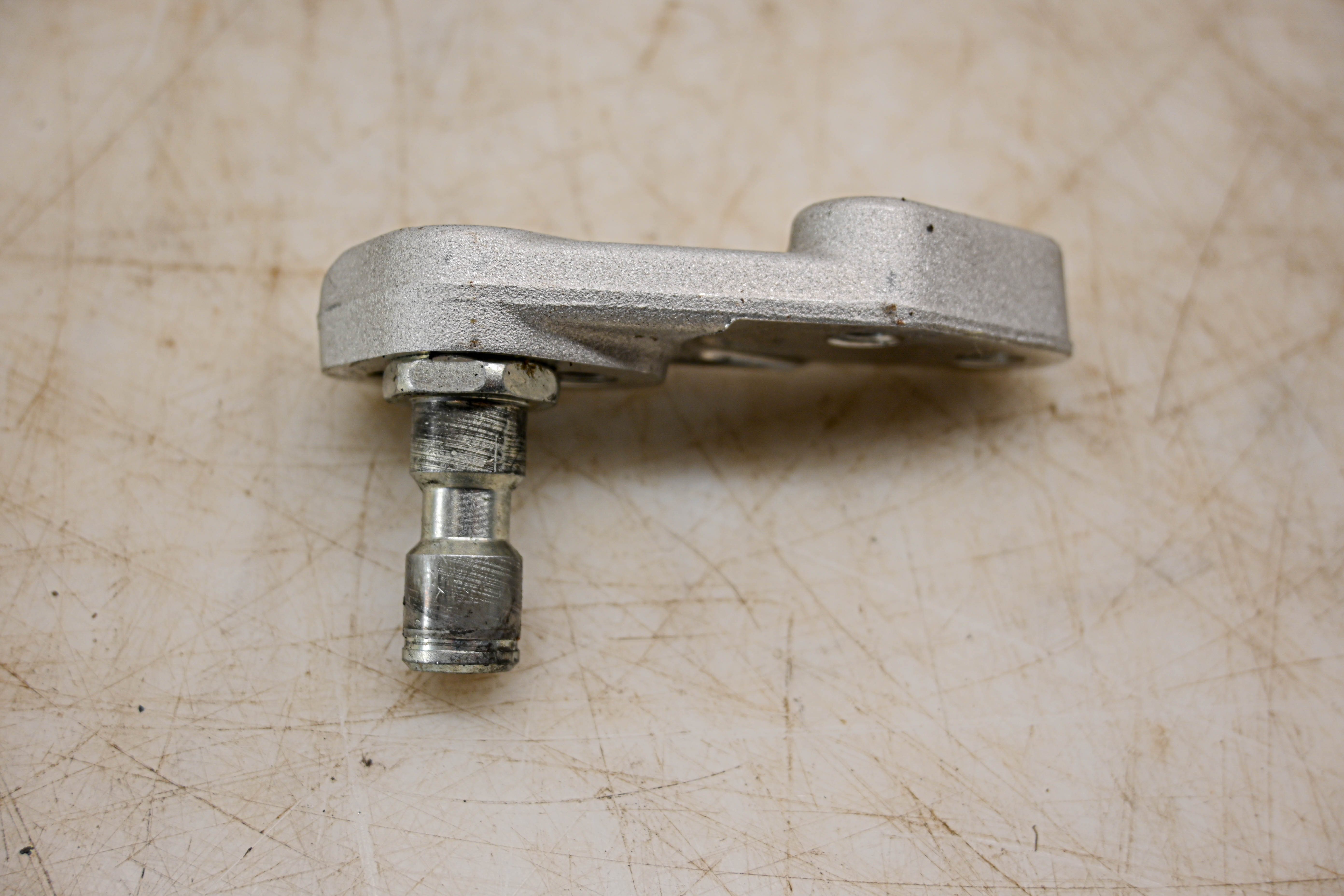 24 Suzuki GSX-R750 Gear Shift Lever Bracket
