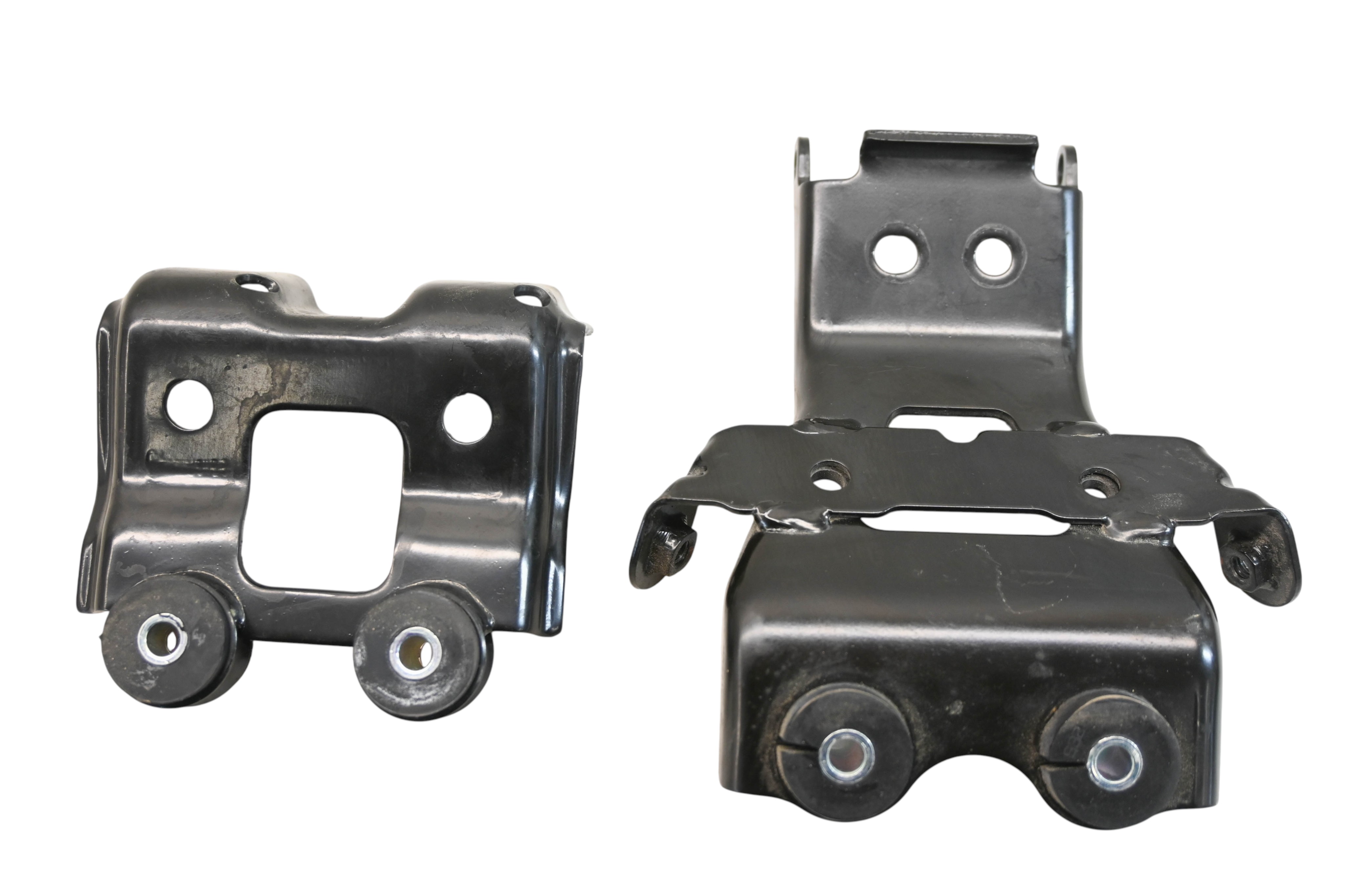 24 Yamaha YZF-R3 Tank Fitting Brackets