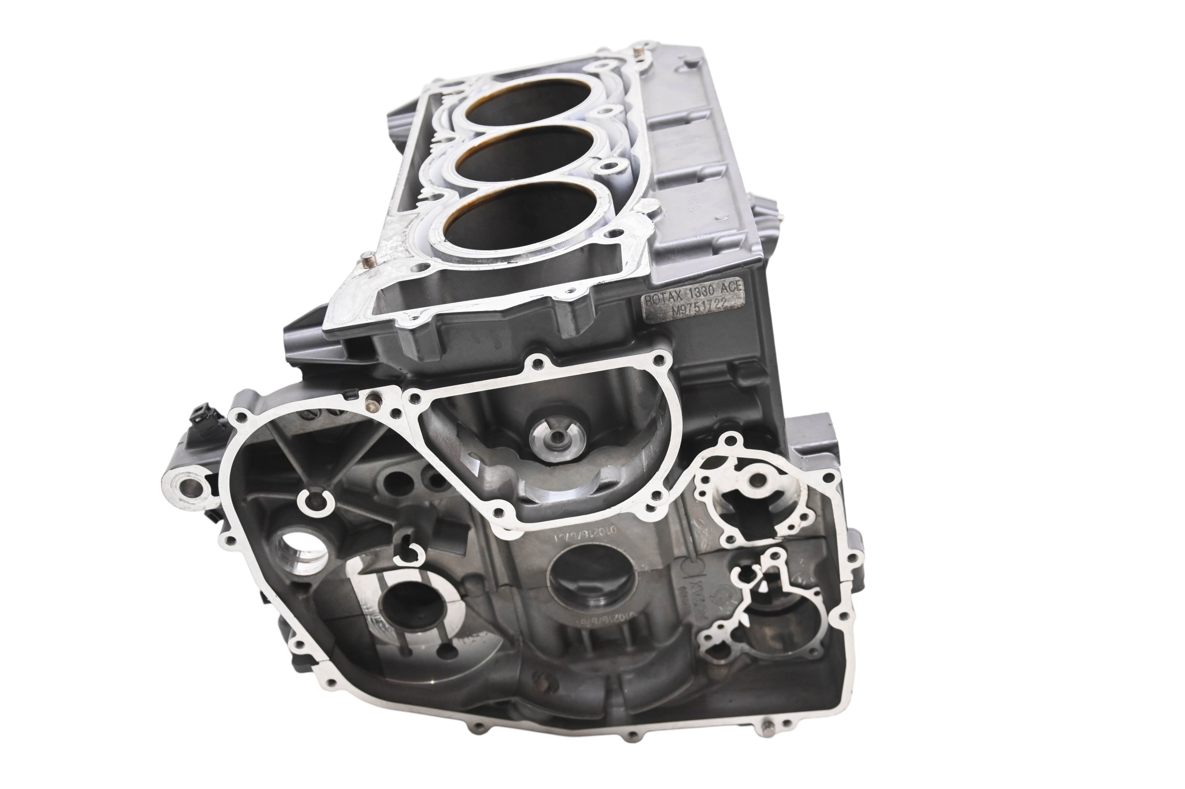 16 Can-Am Spyder F3T SE6 Crankcase Center Crank Case & Cylinders