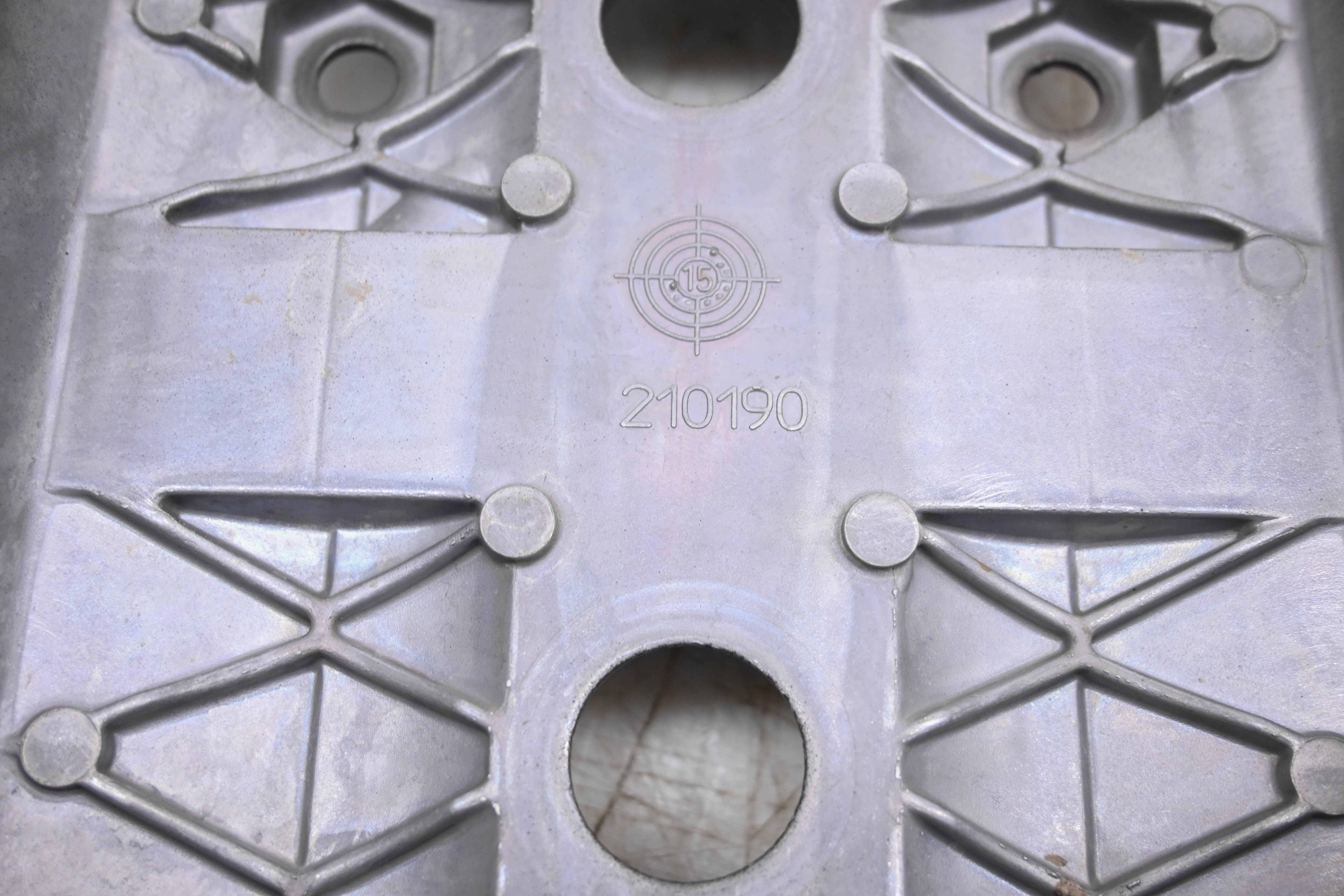 16 Can-Am Spyder F3T SE6 Valve Cover