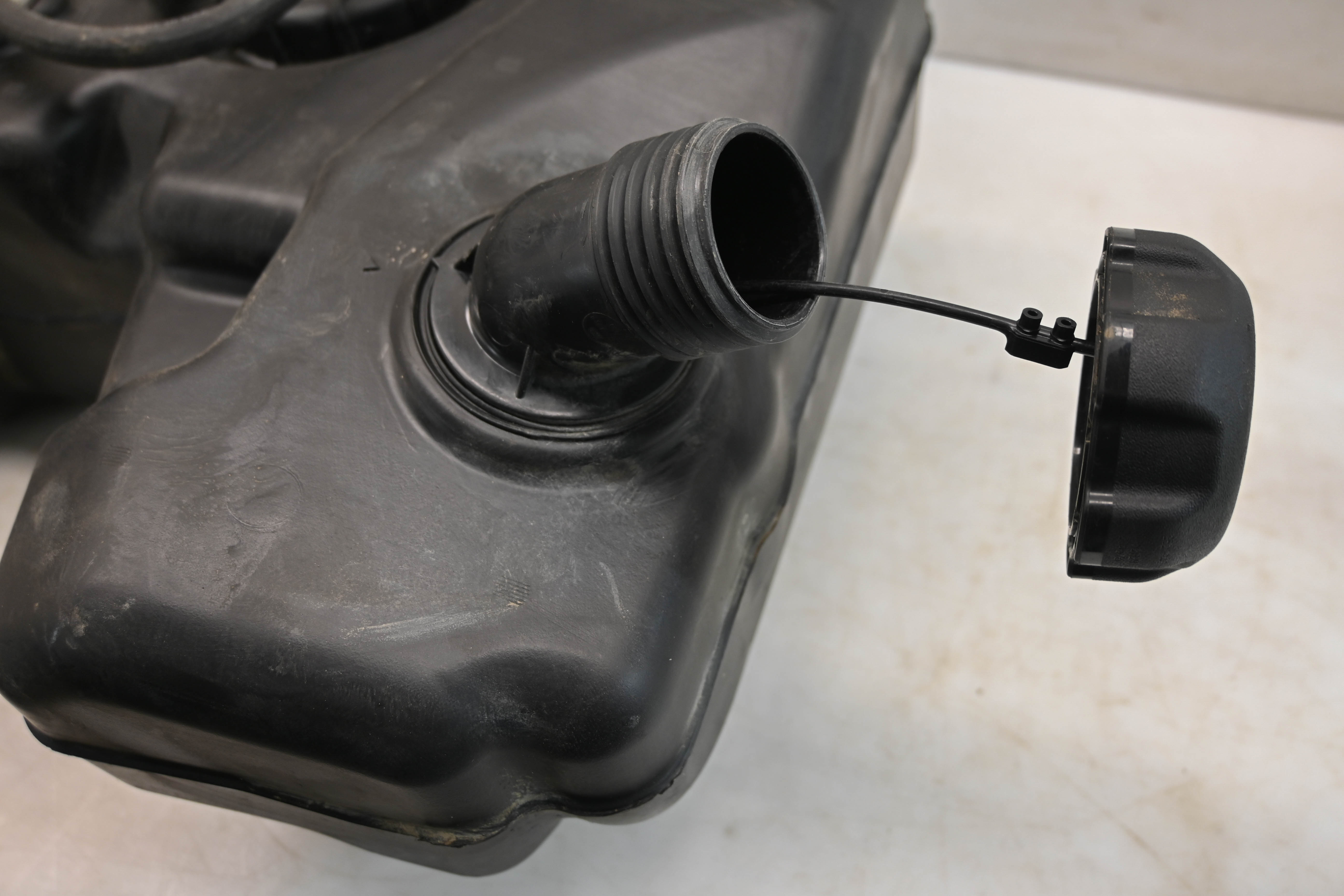 21 Polaris General XP 1000 Gas Tank & Fuel Pump