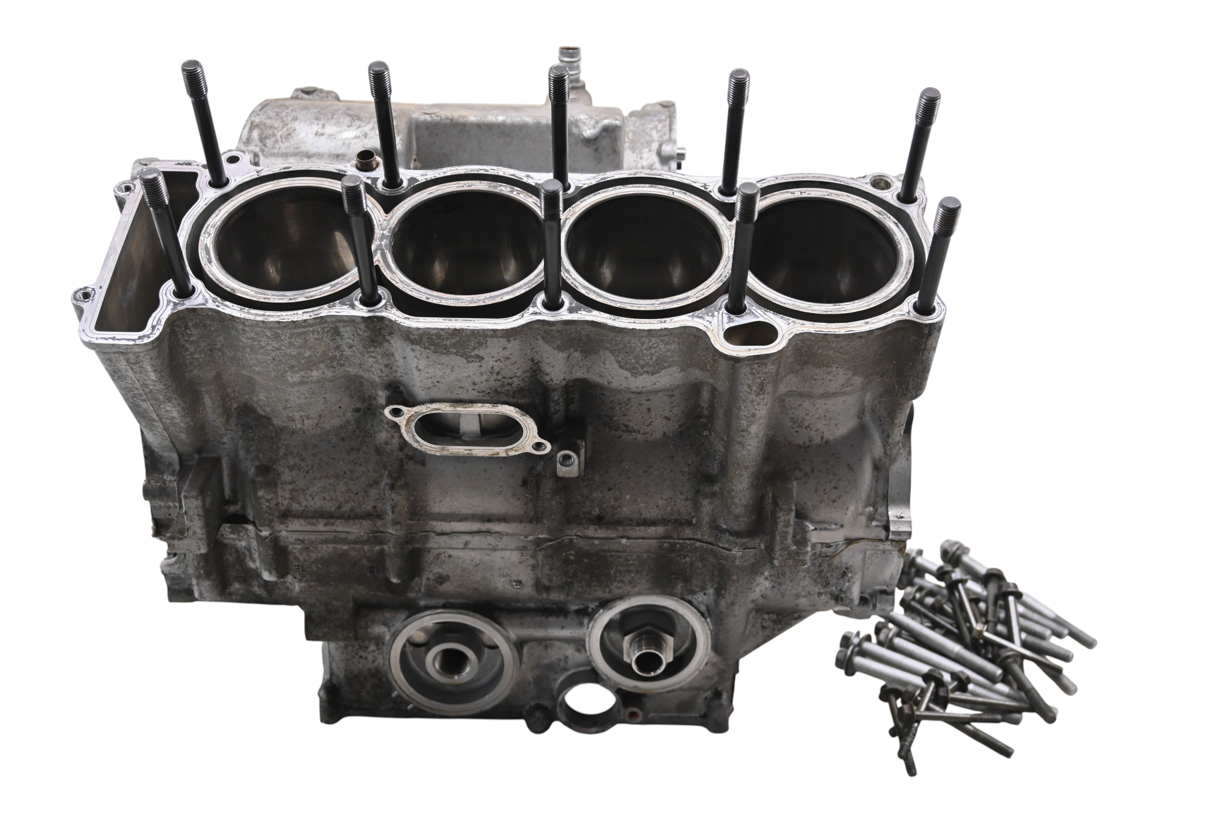 99 Yamaha R1 Crankcase Center Crank Case & Cylinders YZF1000