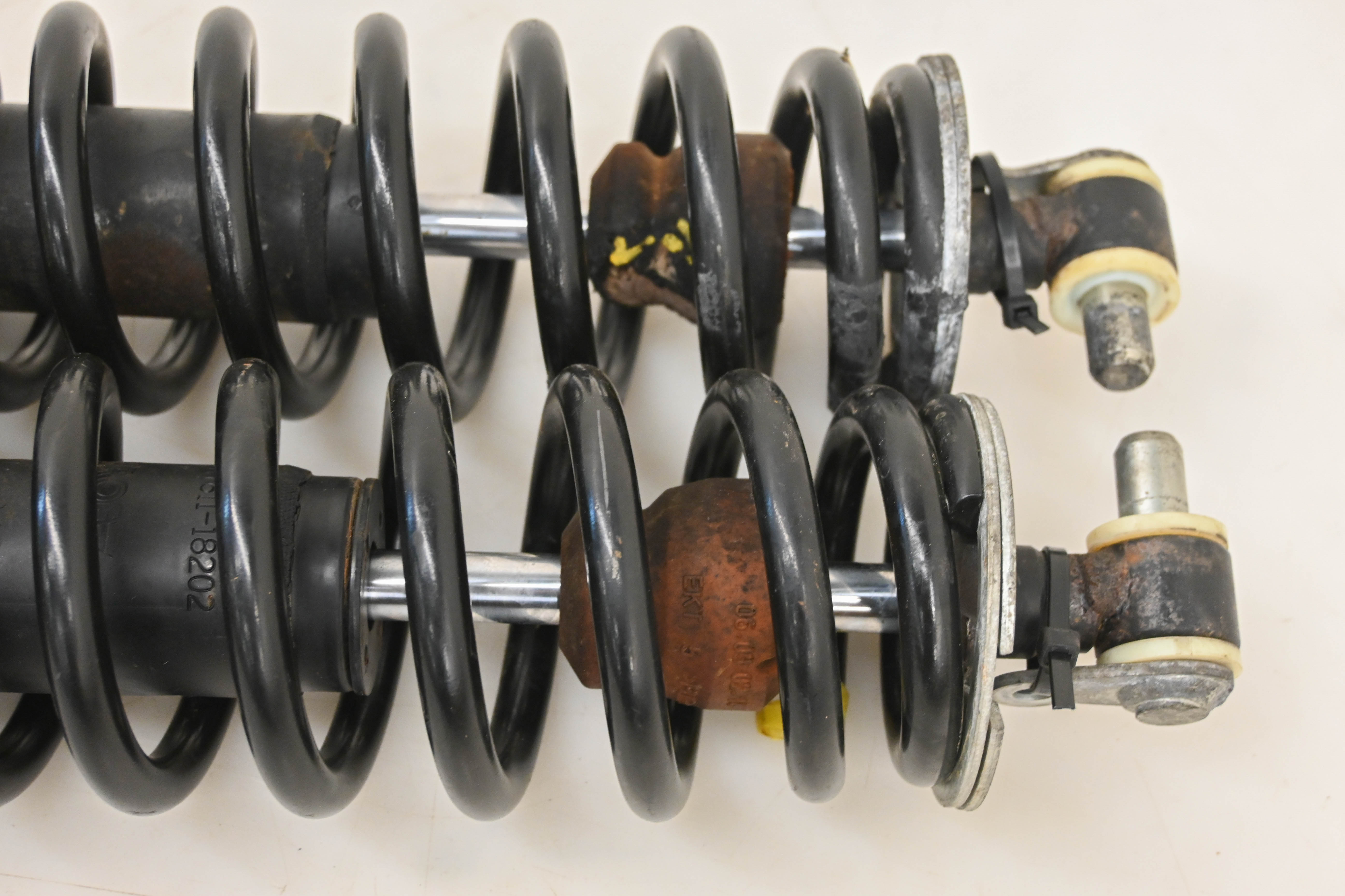 21 Kubota RTV-XG850 Front Shocks Sidekick 850
