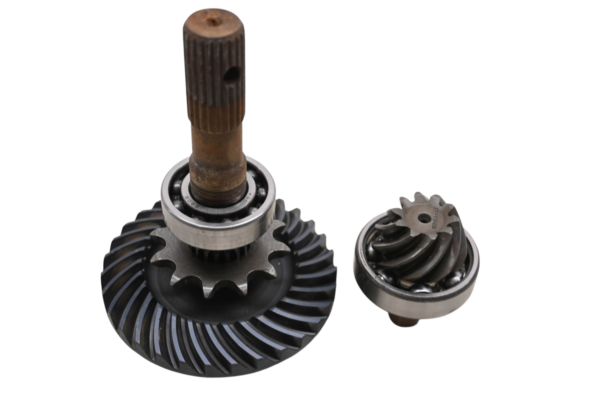 00 Polaris Magnum 500 4x4 Transmission Bevel Gears Output Shaft