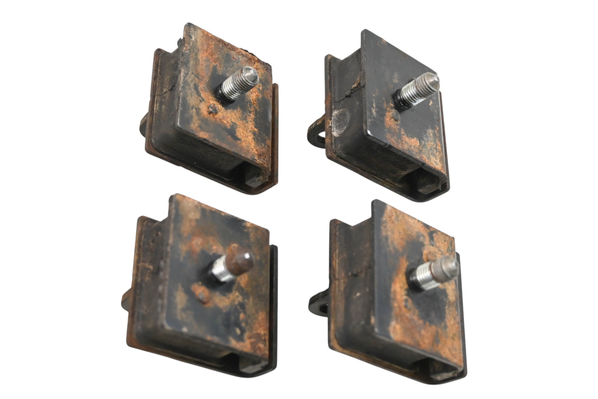 16 Yamaha Wolverine 700 Engine Rubber Damper Brackets YXE700W