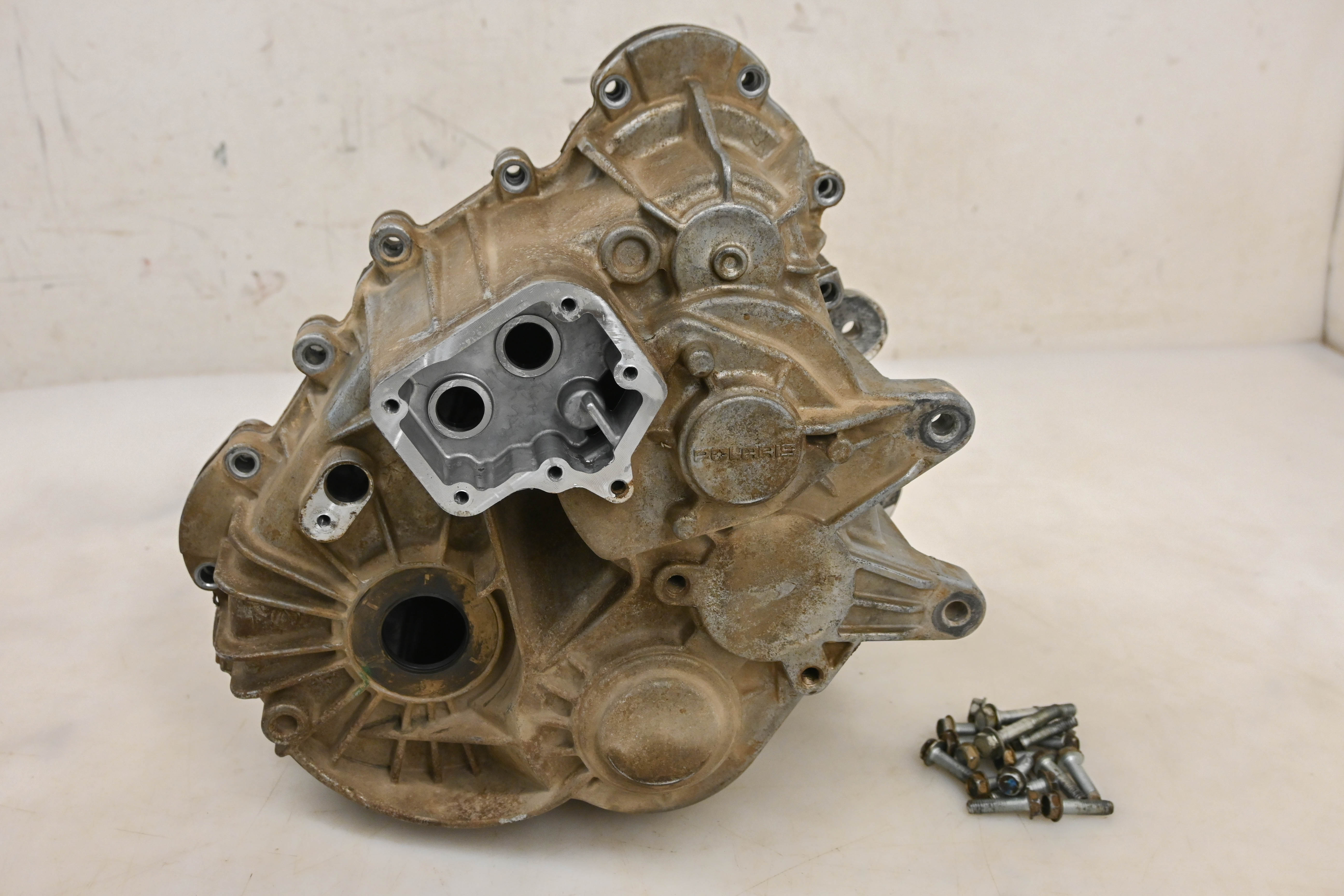23 Polaris General XP4 1000 Ultimate Transmission Gear Case Housing