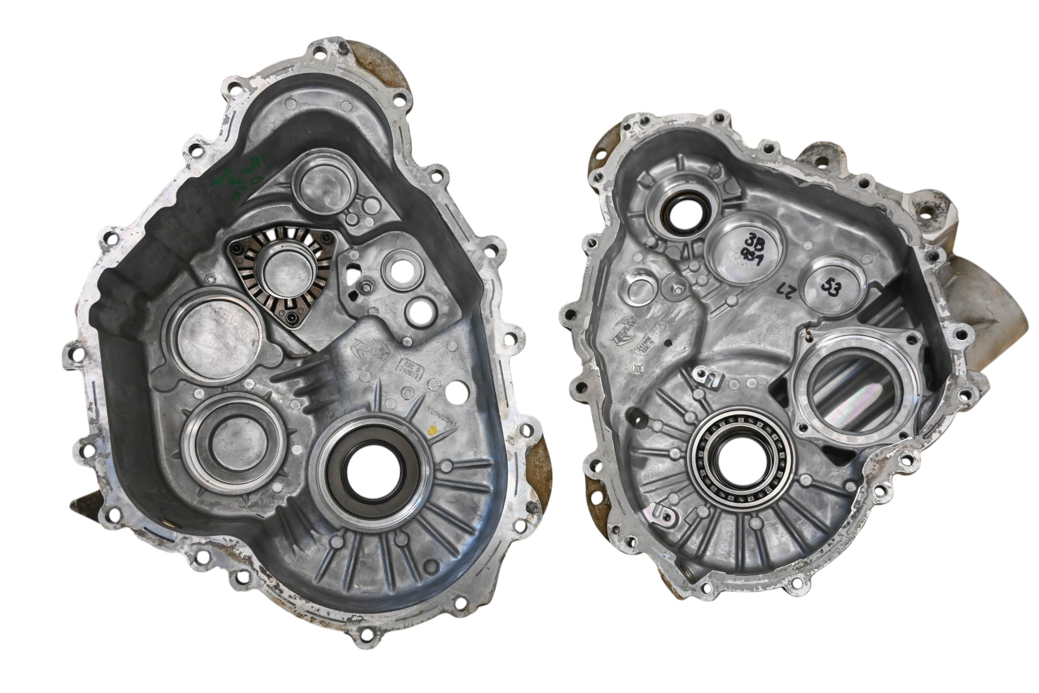 23 Polaris General XP4 1000 Ultimate Transmission Gear Case Housing