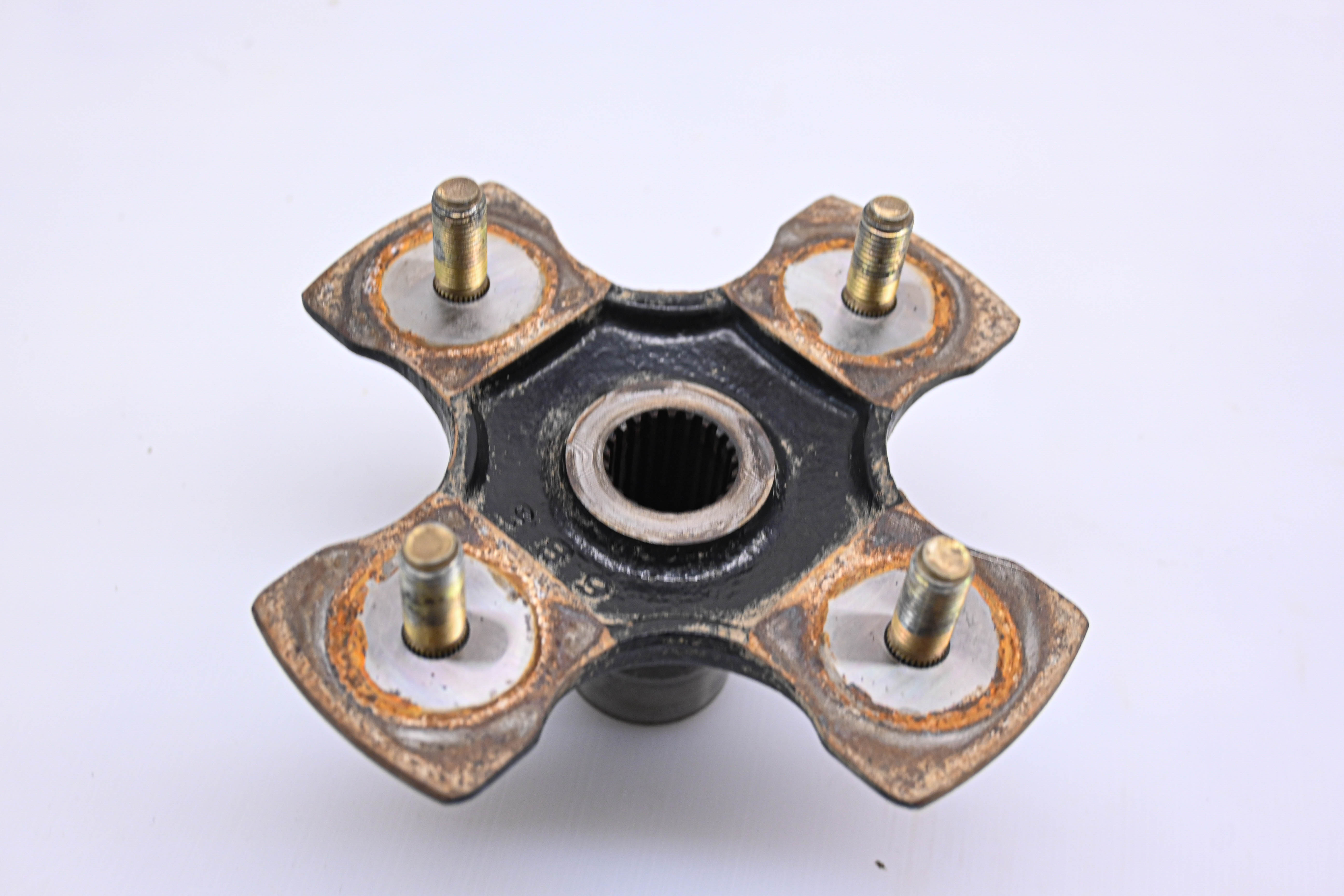 06 Suzuki King Quad 700 4x4 Rear Wheel Hub Left Or Right LTA700X