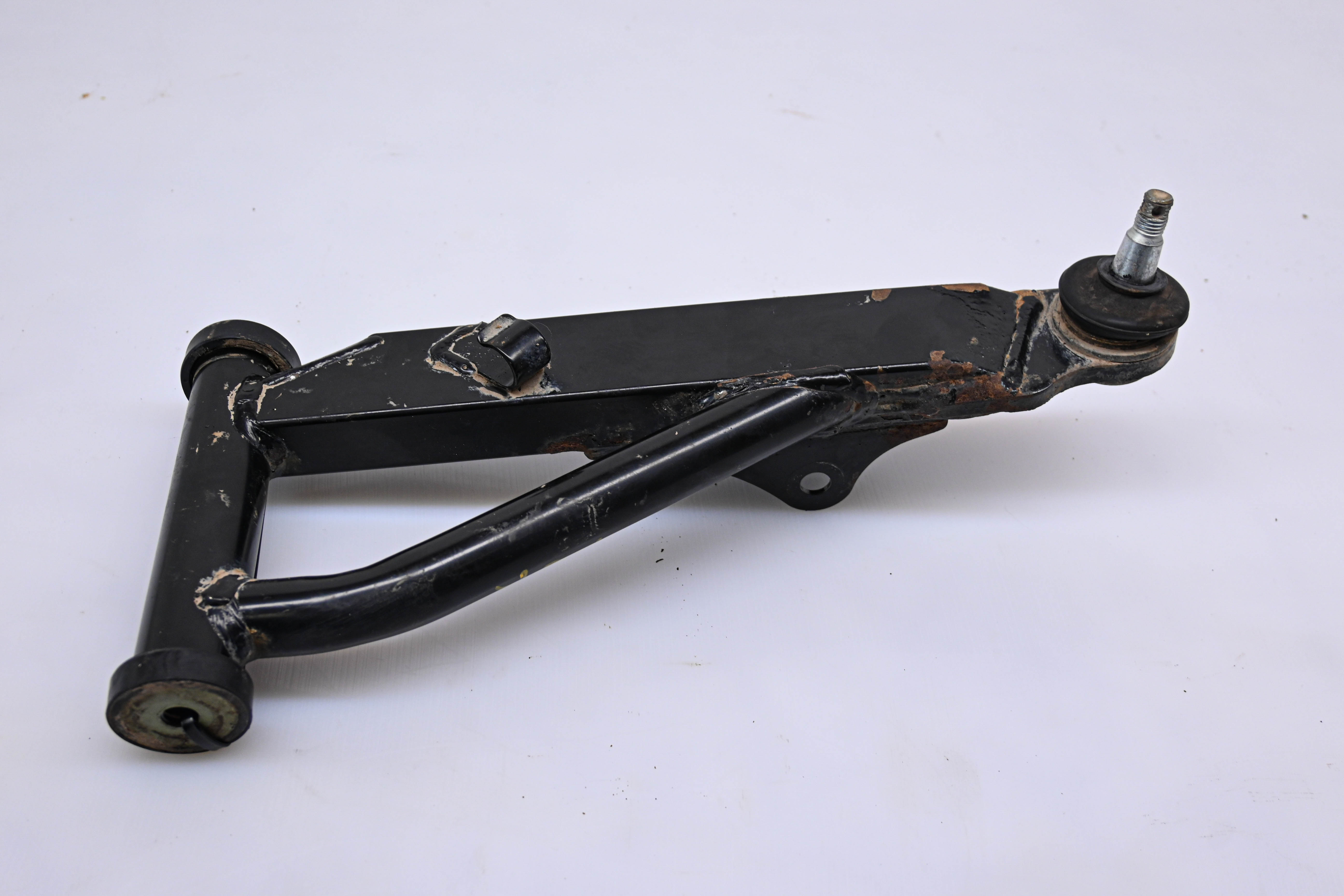 06 Suzuki King Quad 700 4x4 Front Upper Right A-Arm LTA700X