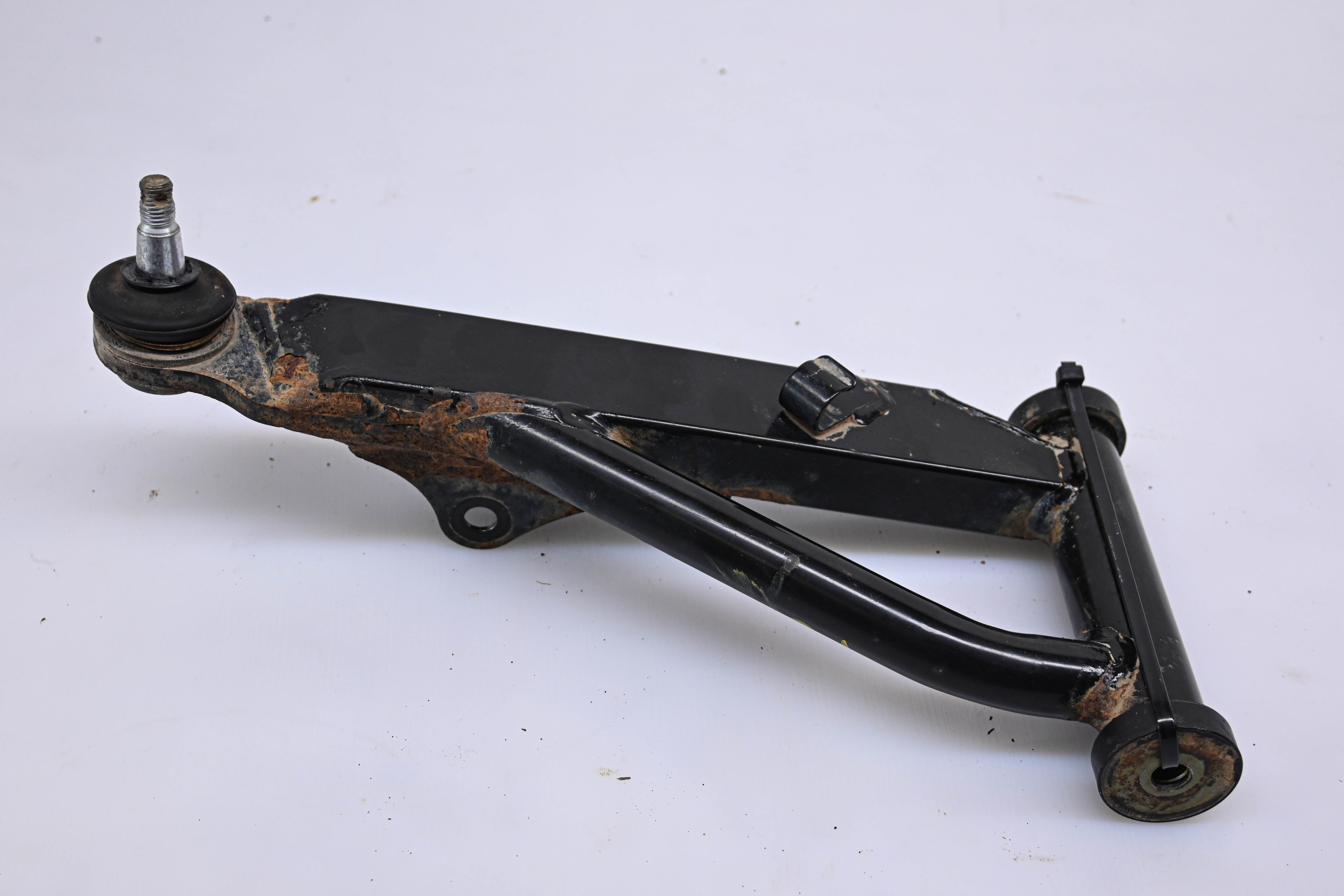 06 Suzuki King Quad 700 4x4 Front Upper Left A-Arm LTA700X