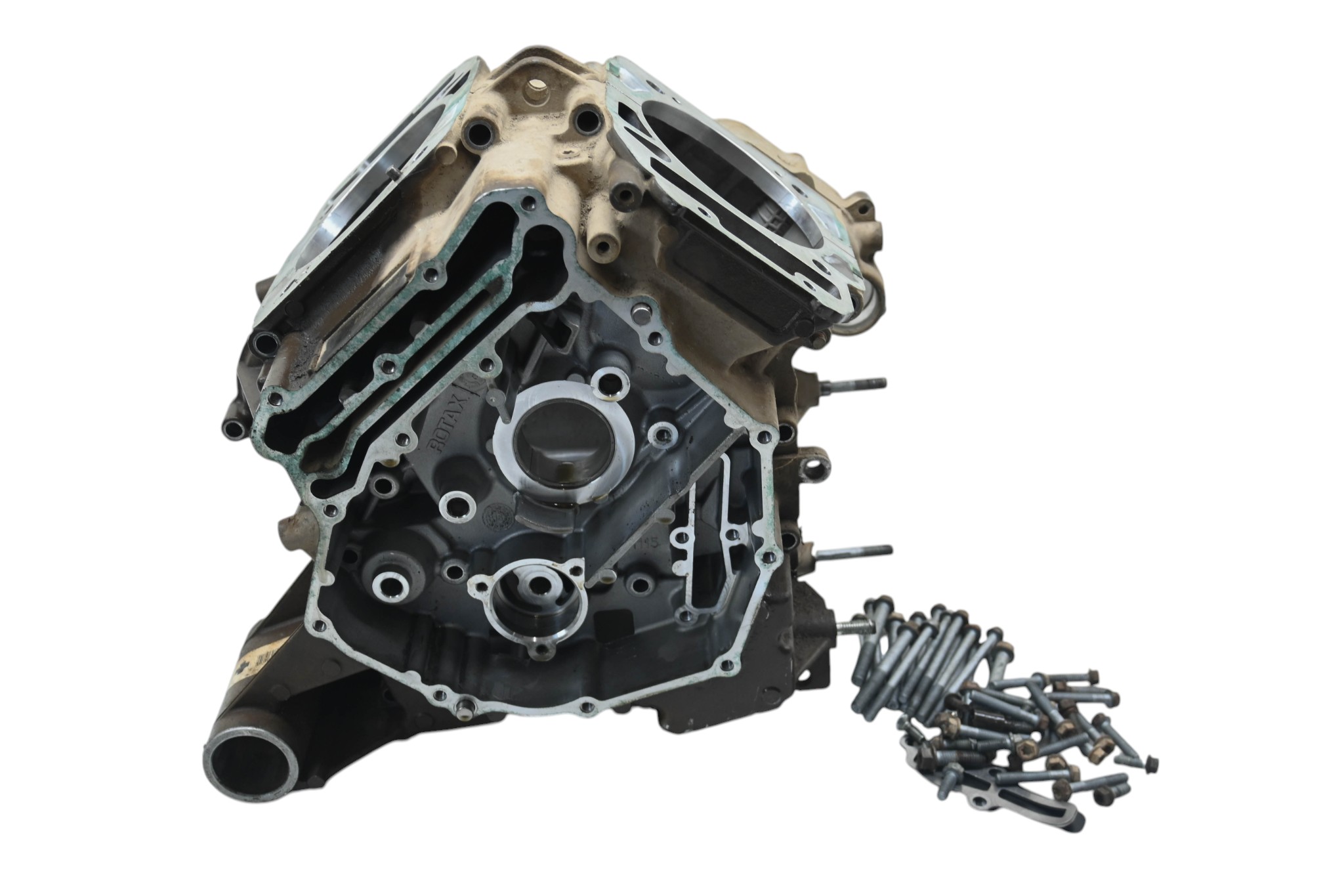 18 Can-Am Outlander 650 XMR Crankcase Center Crank Case