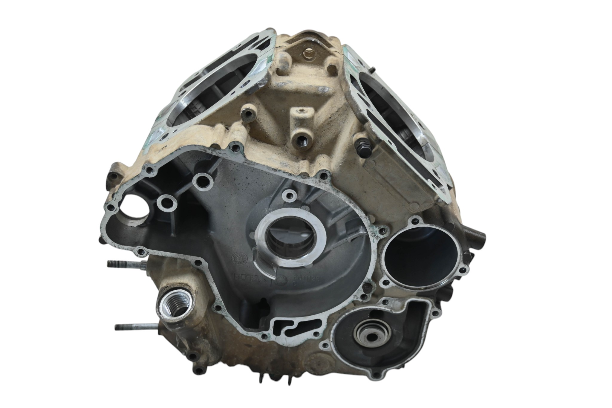 18 Can-Am Outlander 650 XMR Crankcase Center Crank Case
