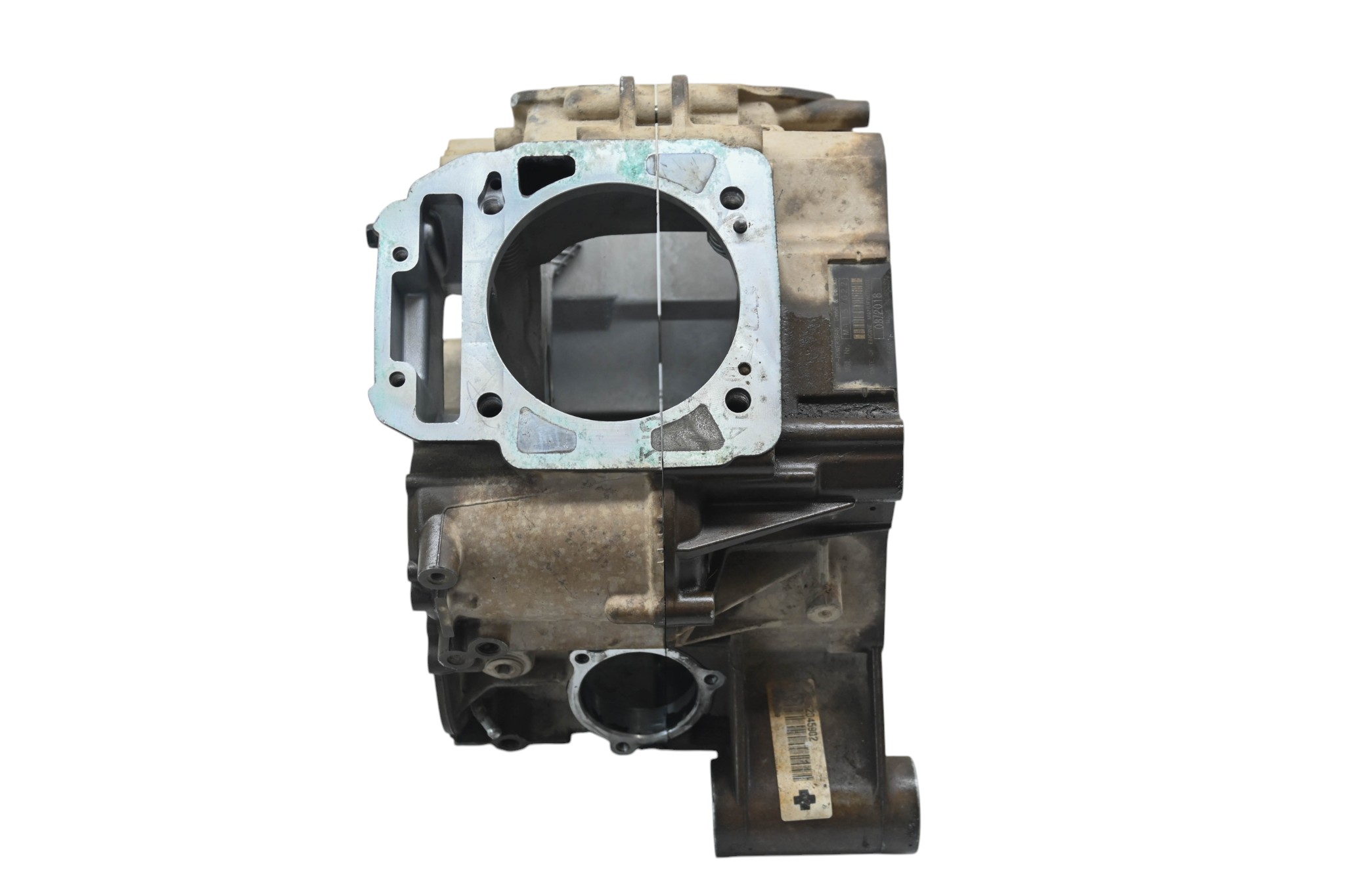 18 Can-Am Outlander 650 XMR Crankcase Center Crank Case