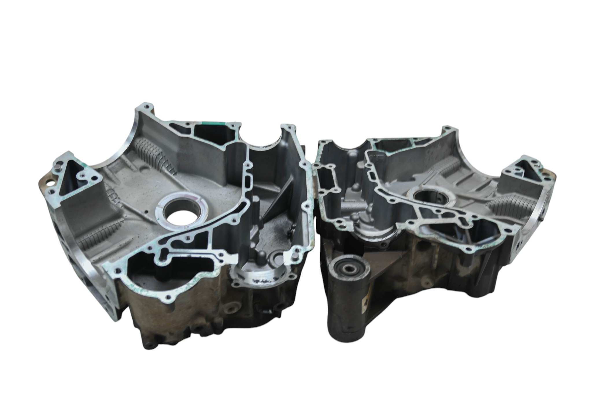 18 Can-Am Outlander 650 XMR Crankcase Center Crank Case