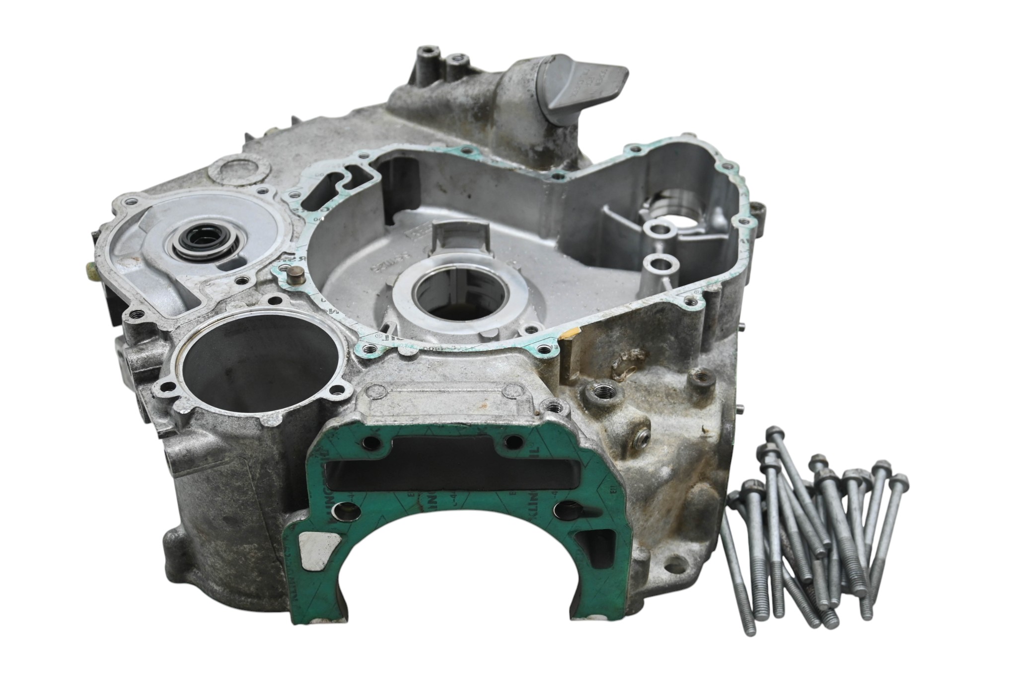 11 Can-Am Outlander 500 Max XT Right Crankcase Center Half Crank Case