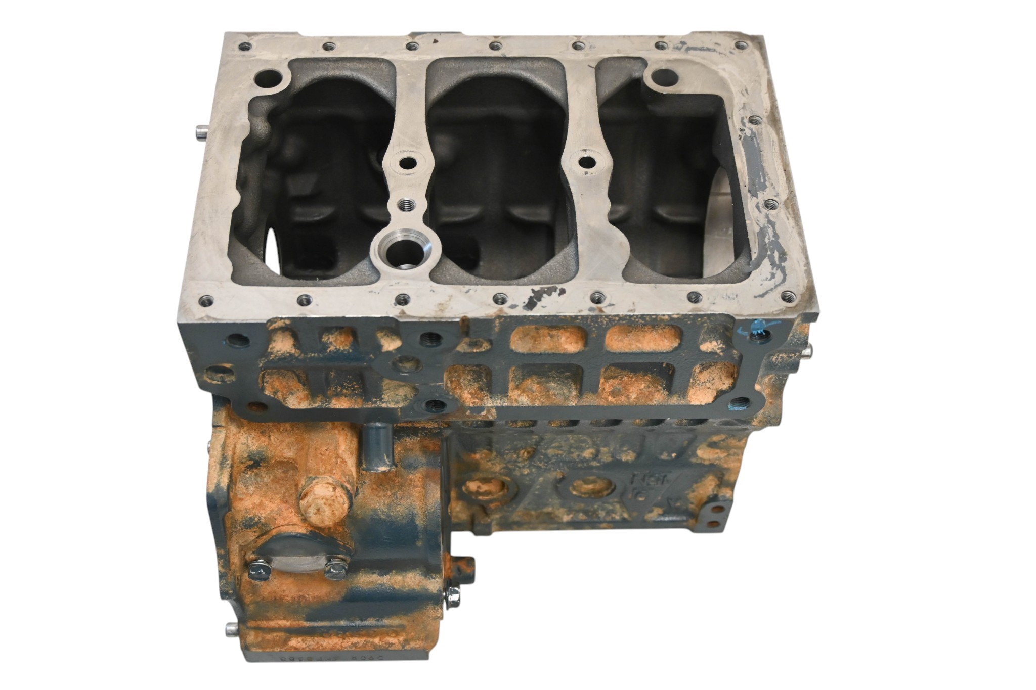 21 Polaris Pro XD 4000D Crankcase Center Crank Case & Cylinders