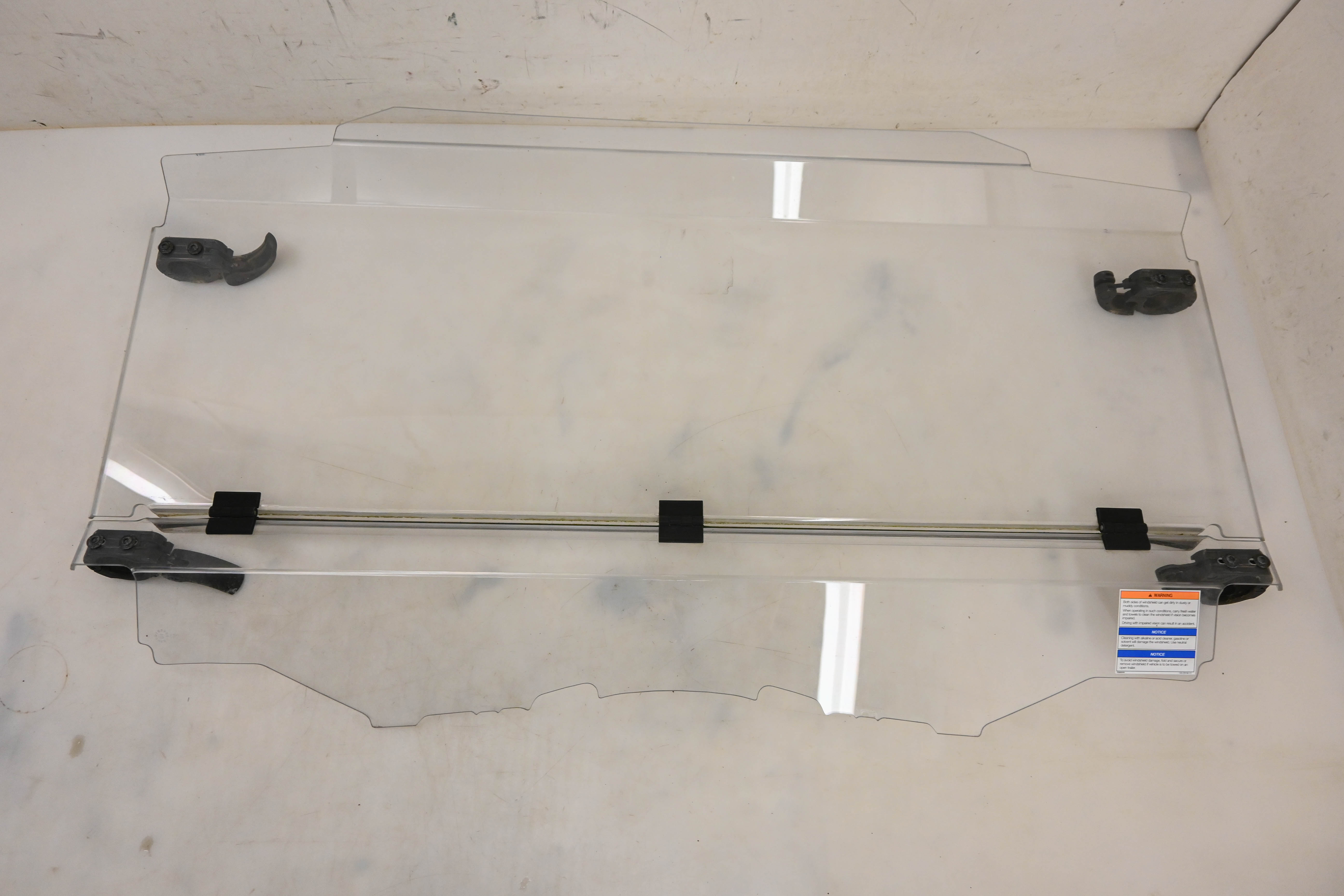 17 Yamaha Wolverine R-Spec EPS Folding Windshield YXE700