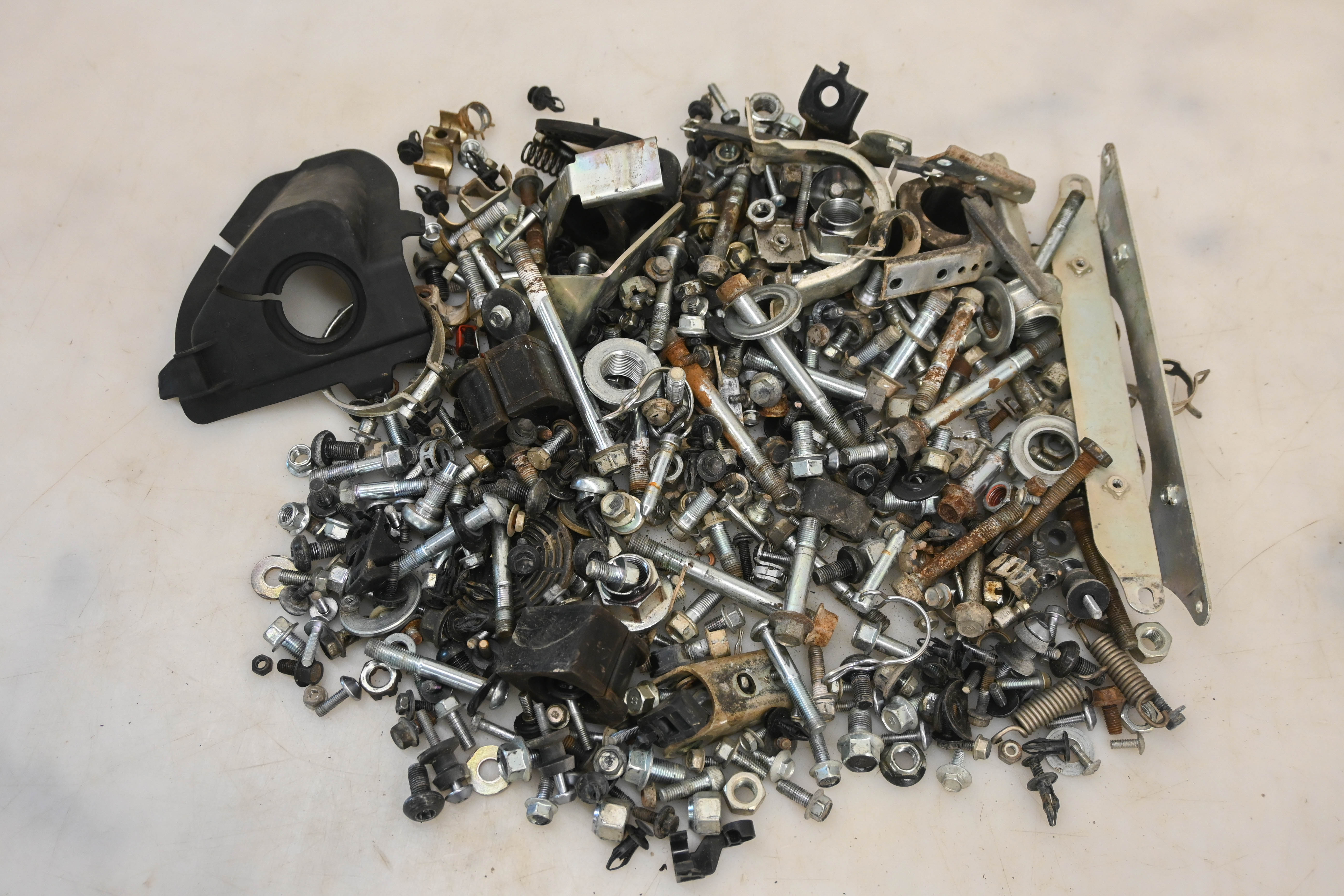 17 Yamaha Wolverine R-Spec EPS Hardware Set Nuts & Bolts YXE700