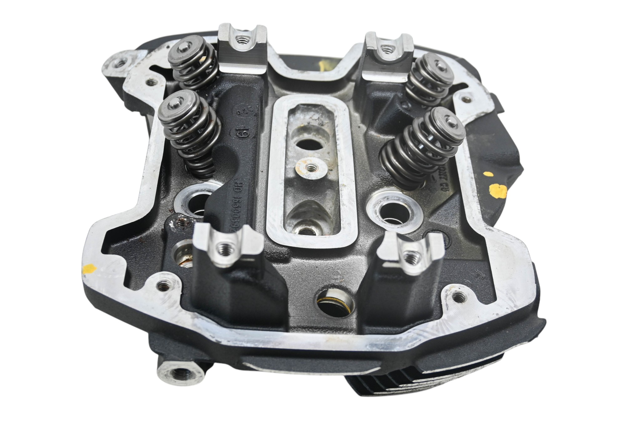 20 Harley-Davidson FXBB Street Bob Front Cylinder Head