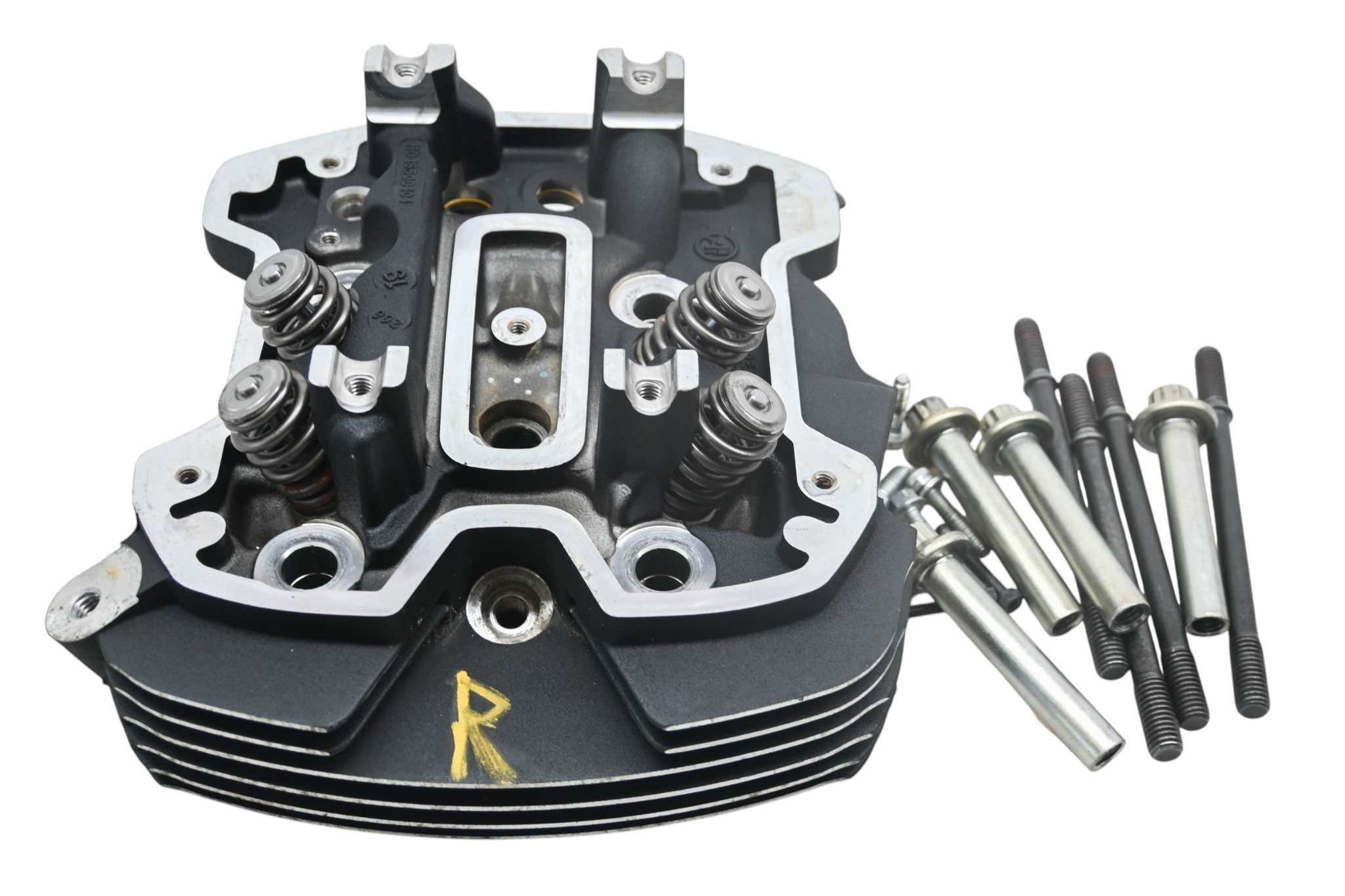 20 Harley-Davidson FXBB Street Bob Rear Cylinder Head