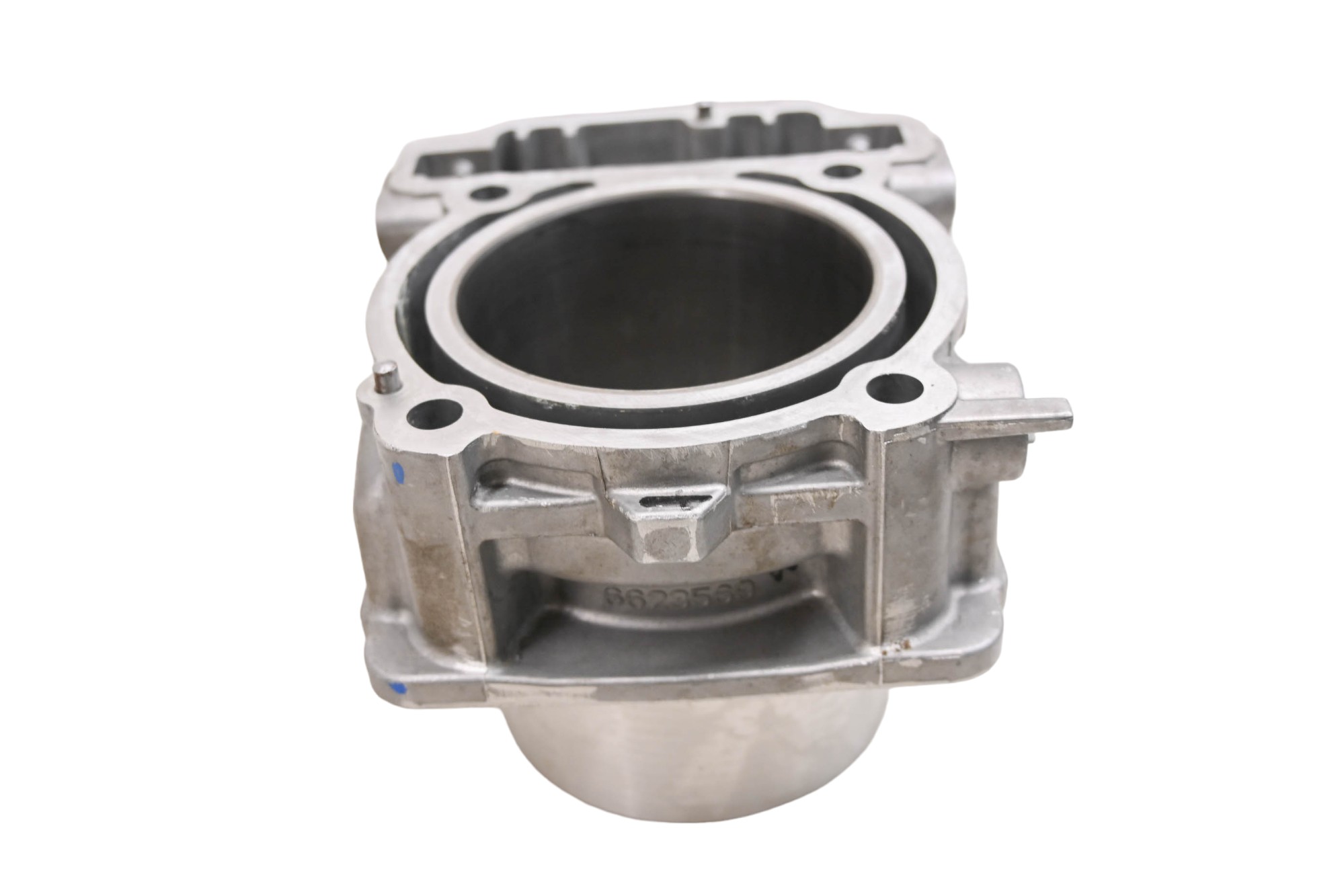 22 Can-Am Maverick 1000R Rear Cylinder