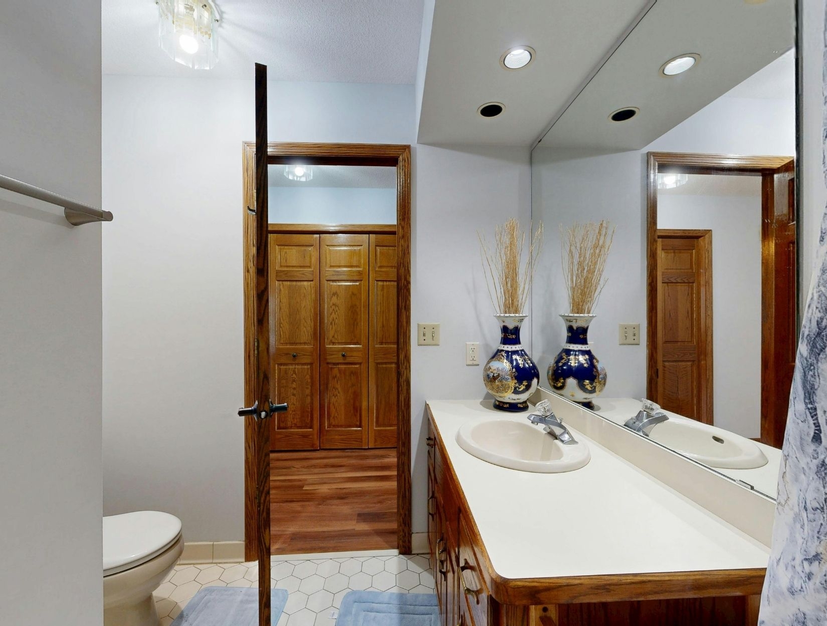 Can I book apartment cleaning services in Lincoln Park Chicago?