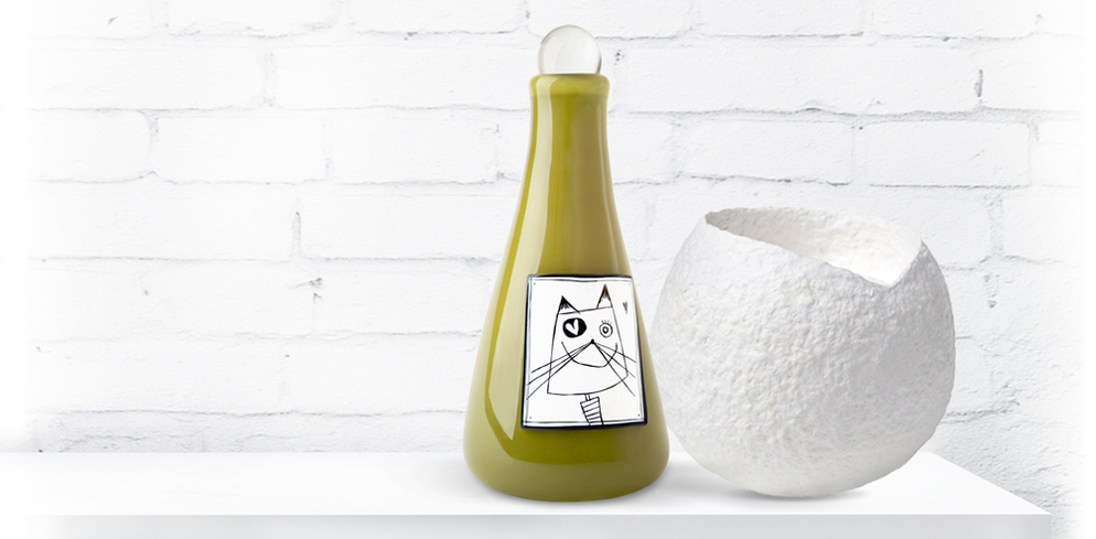 Funeral urn for pets