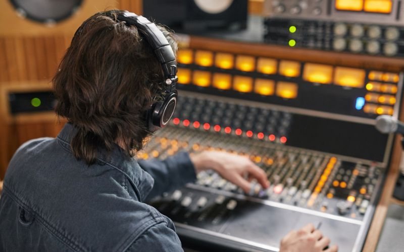 How does Aiode deliver more authentic music than Suno?