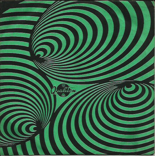 Cover of Giannina / Tobb Volt Ez Mint Jatek / Az Emlekek Hidjan / Varj A Kapu Elott