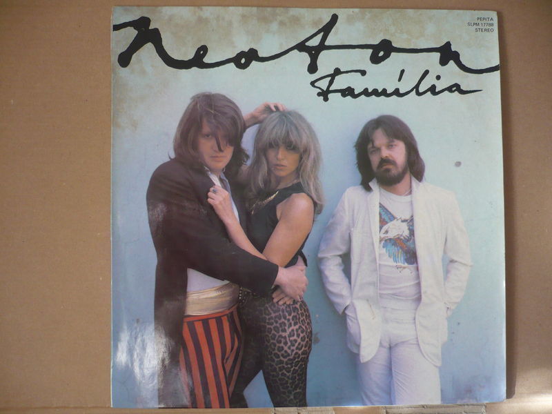 Cover of Neoton Familia