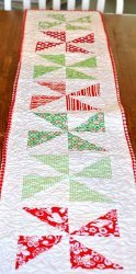 Christmas Pinwheel Table Runner