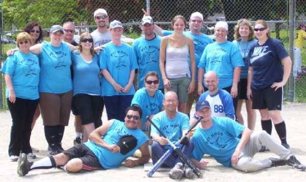 2009 Team Photo with the old shirts.