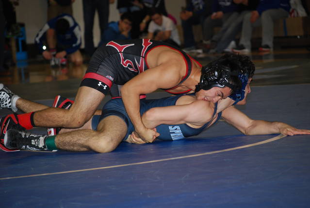 Antonio Lopez beats Springbrook's Nick Kilby for the third time this season and for the Region Title!