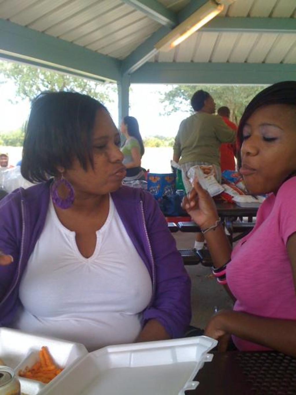 This here food sho is good! Umm Umm Umm!