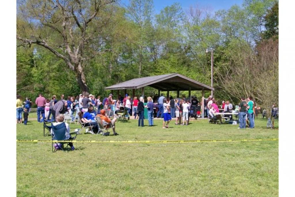 More of the Bogata Fest crowd