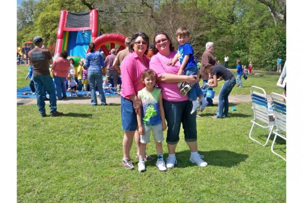 Trevelyn Marsh with Harmony, Kadence, and her Mom