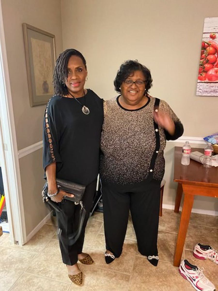 Lady Henri and Kim head to the theater.