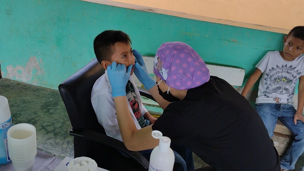 Brigada Odontológica Comuna Tsáchila El Poste