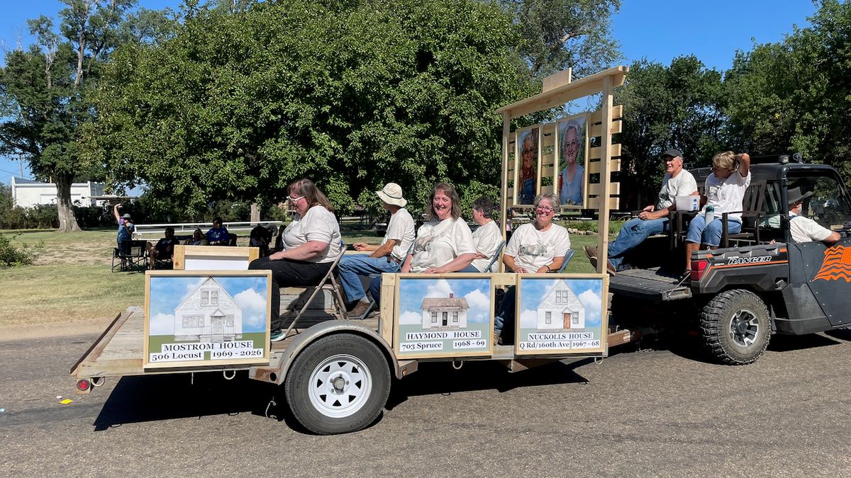 Parade Entry: Mostroms Move to Burdett 1963. Parade Prize Winner